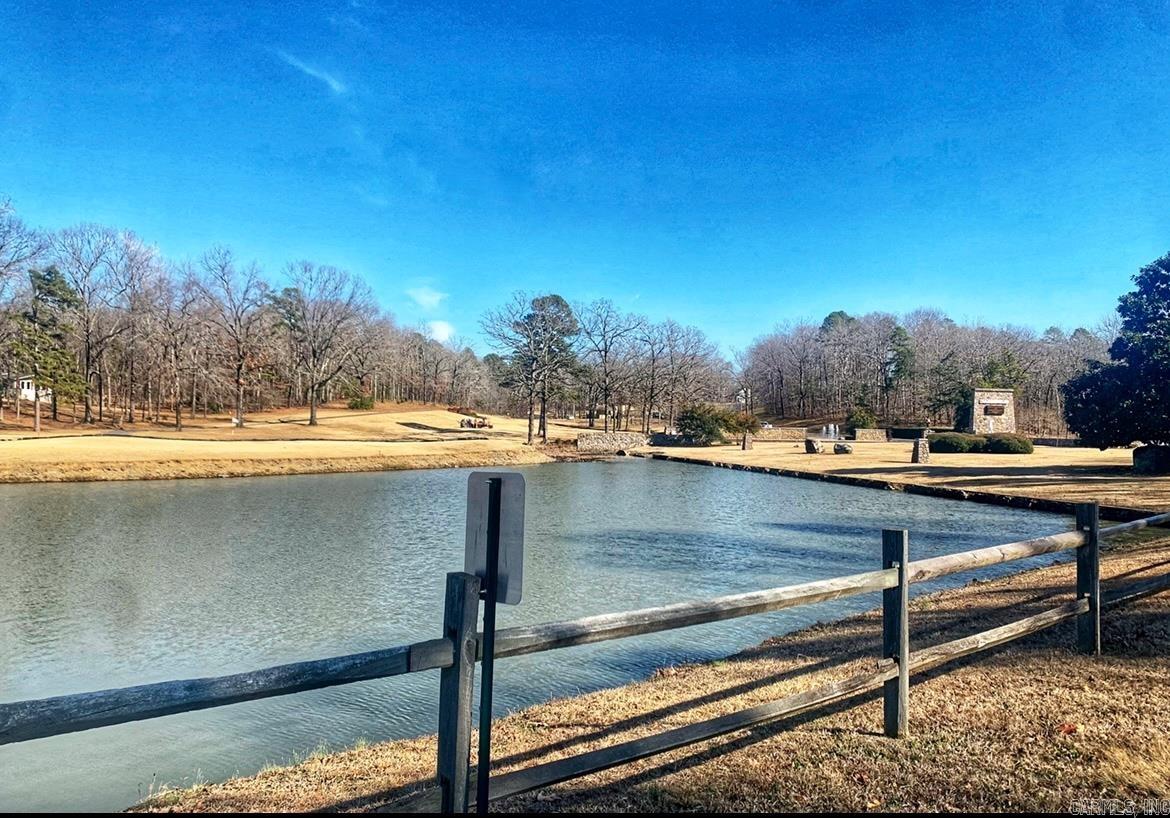 208  Avonshire  Hot Springs, AR