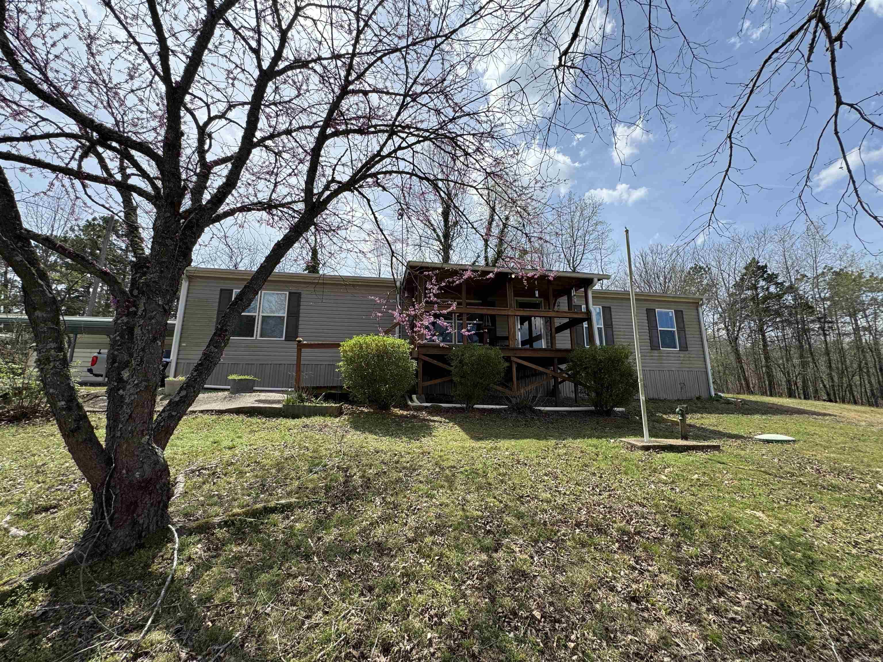 8135  Park  Fountain Lake, AR