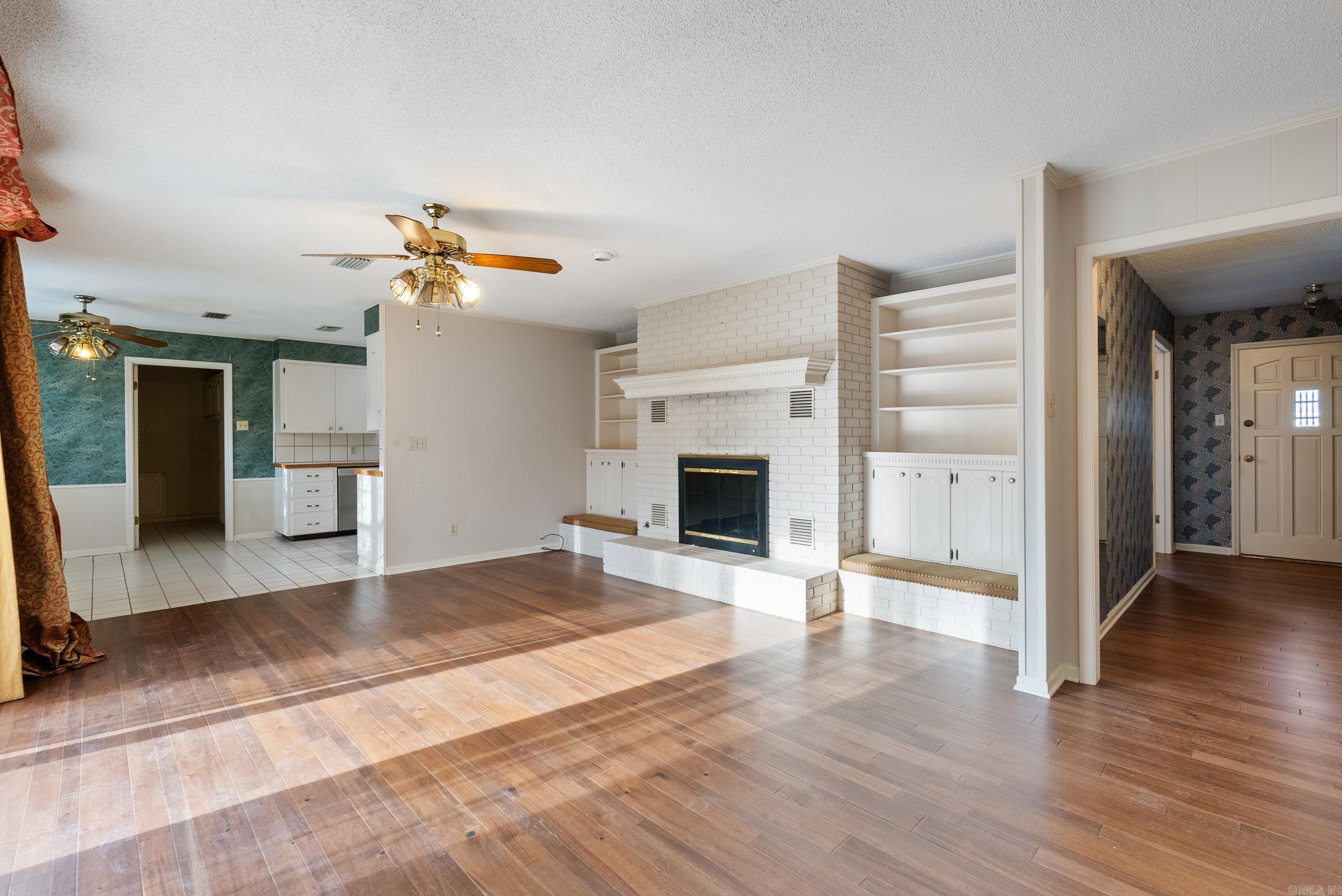 10  Deerwood Dr  Conway, AR