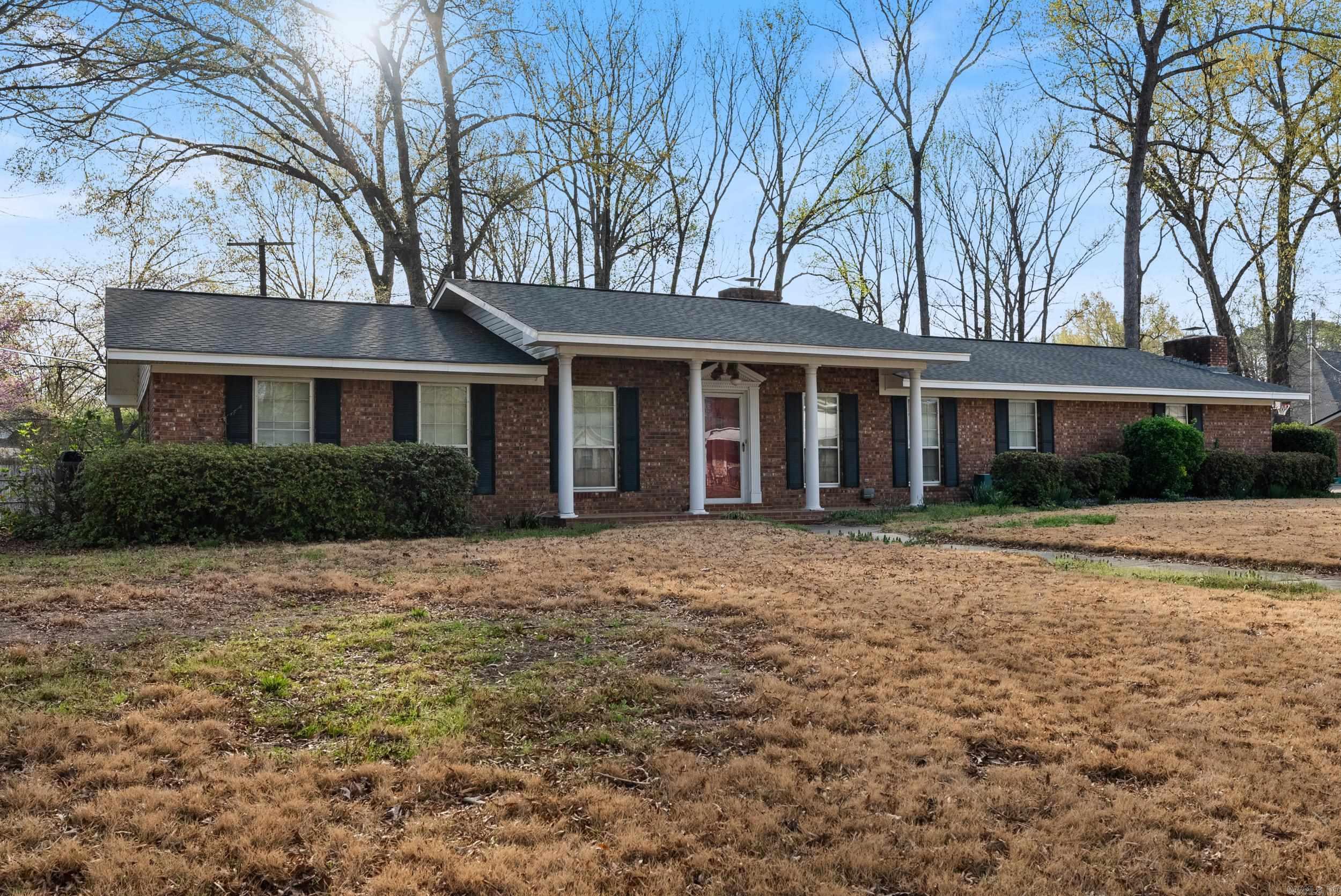 10  Deerwood Dr  Conway, AR