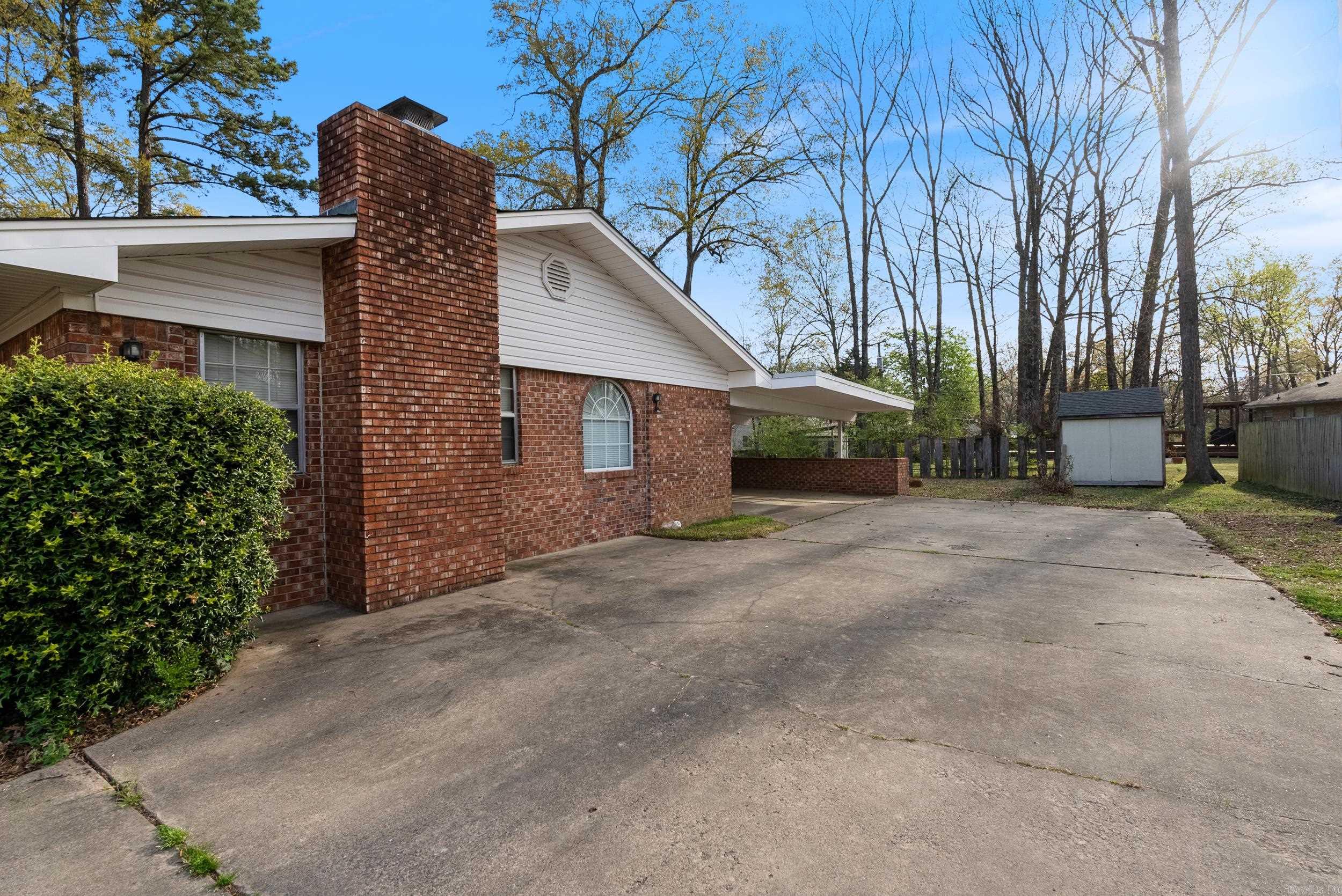 10  Deerwood Dr  Conway, AR
