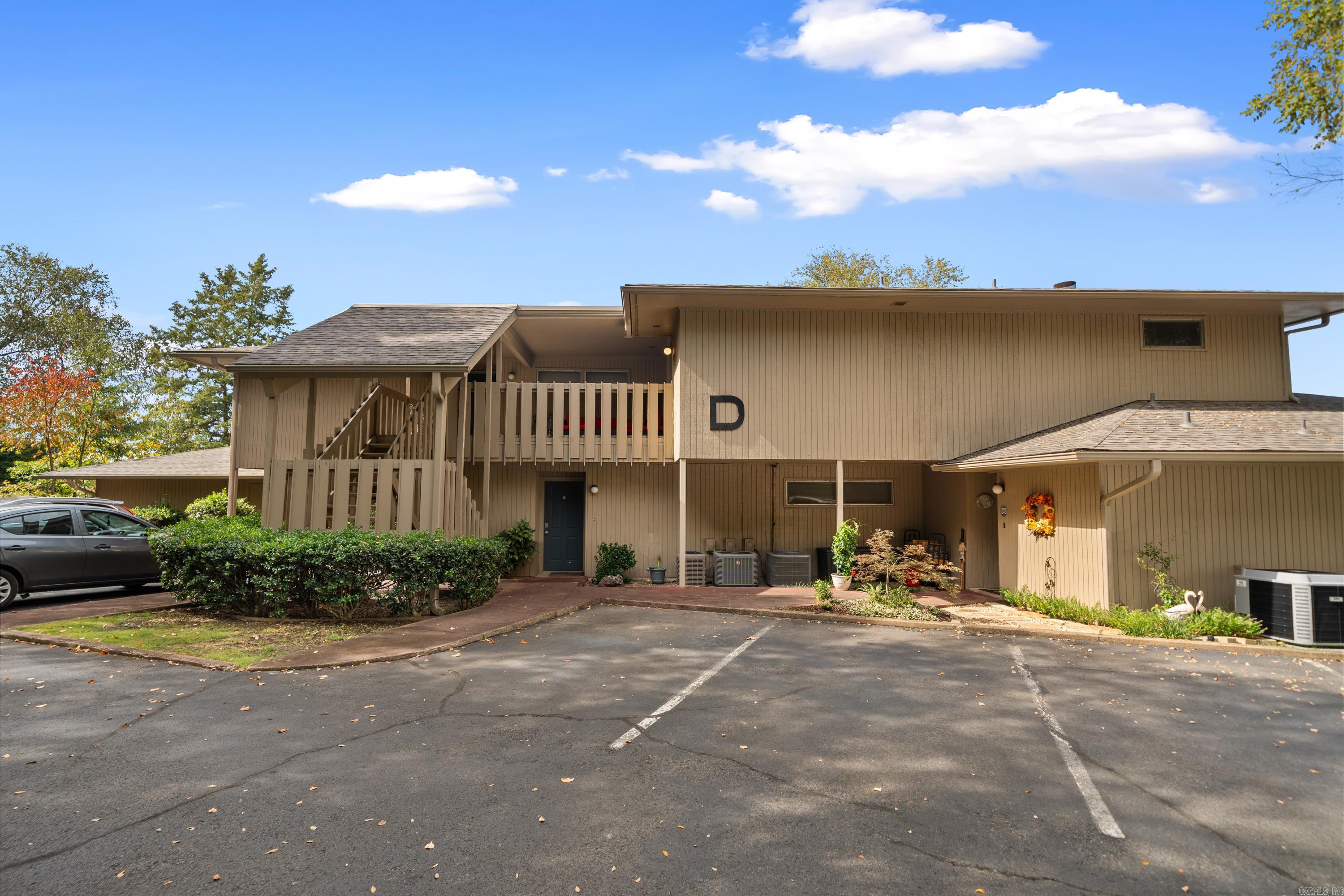 100 Bayou Point Hot Springs, AR 71913