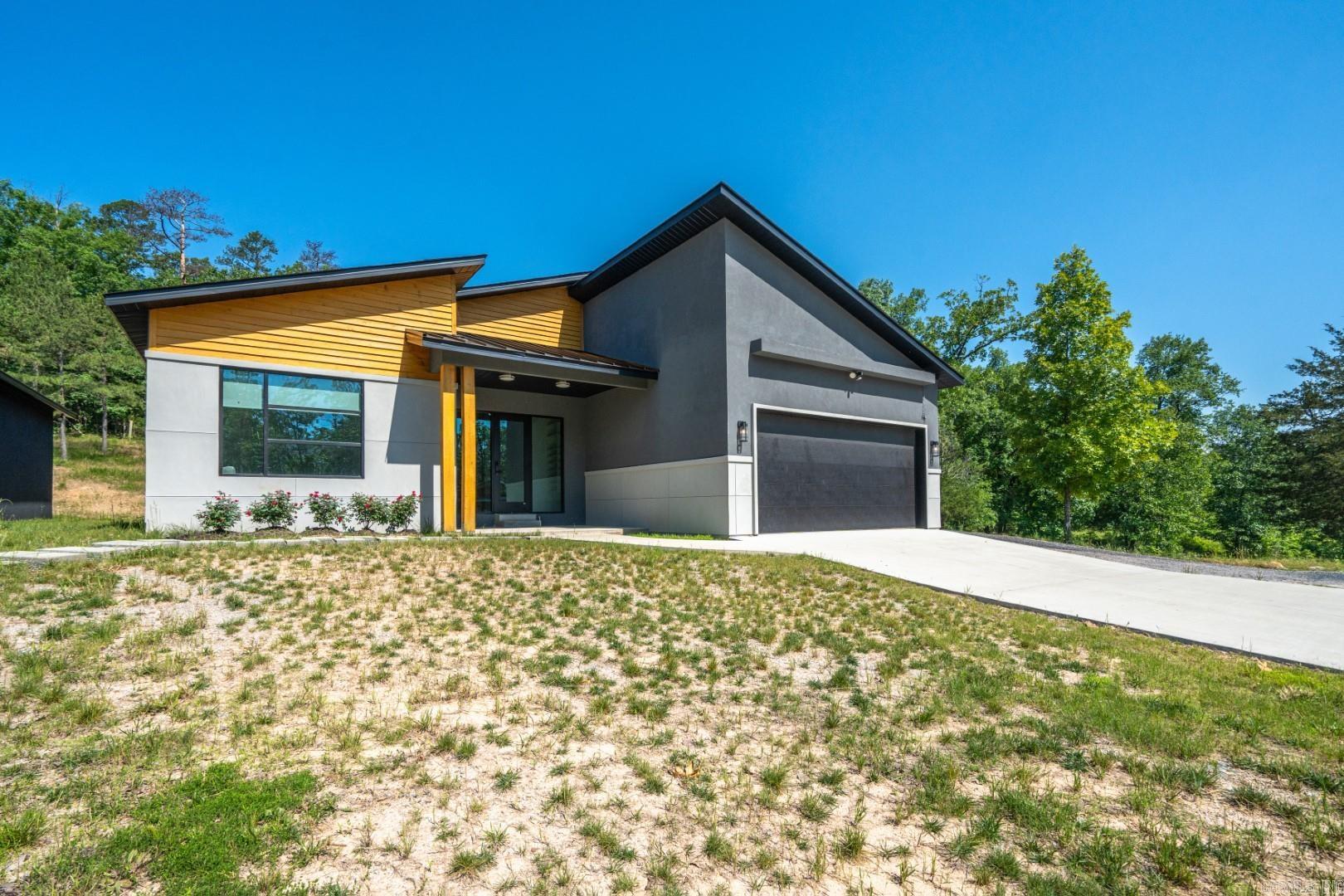1221  Cedarglade Road  Hot Springs, AR