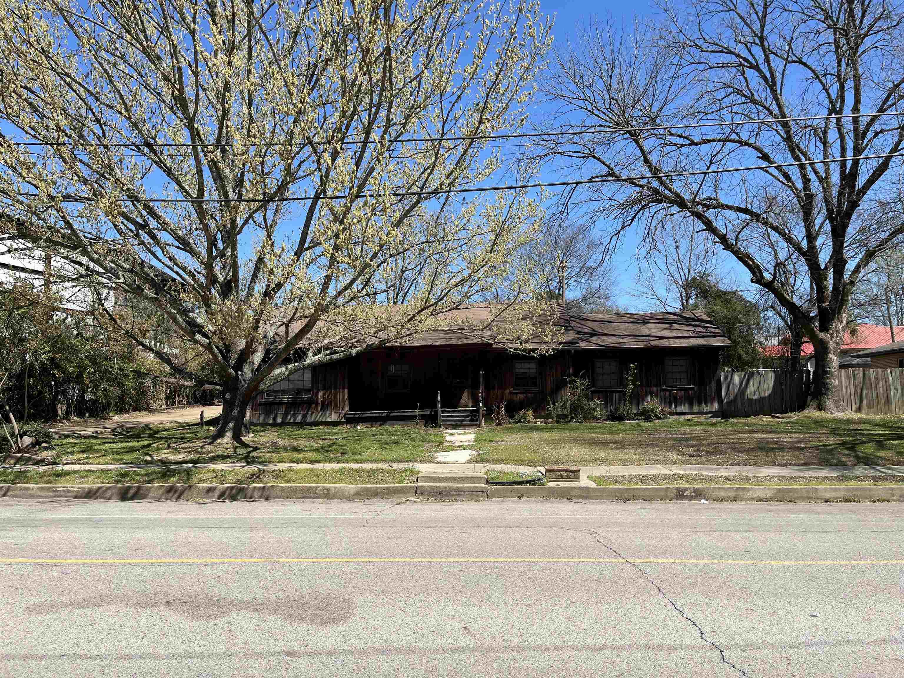 204 S 3RD  Glenwood, AR