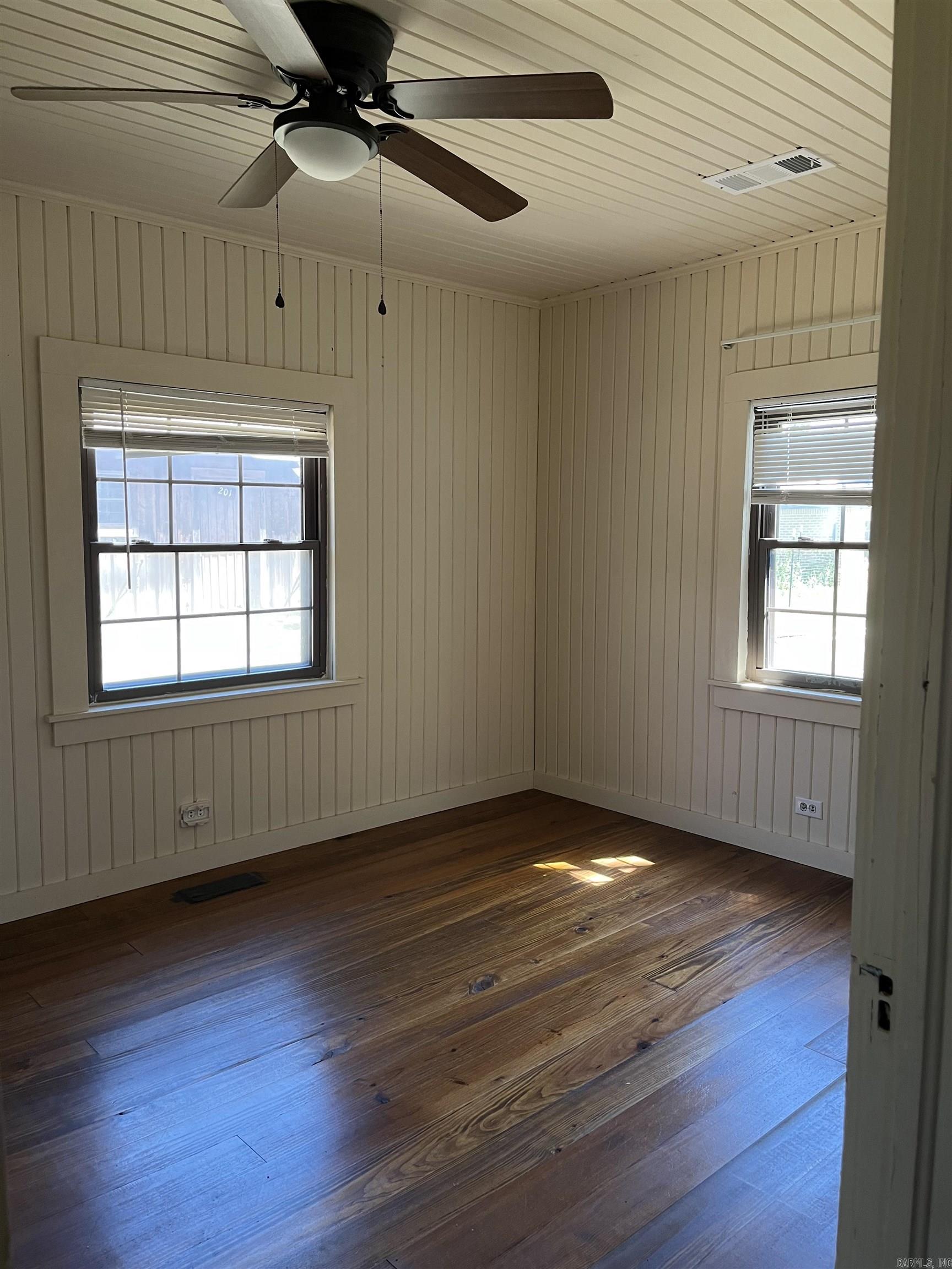 204 S 3RD  Glenwood, AR