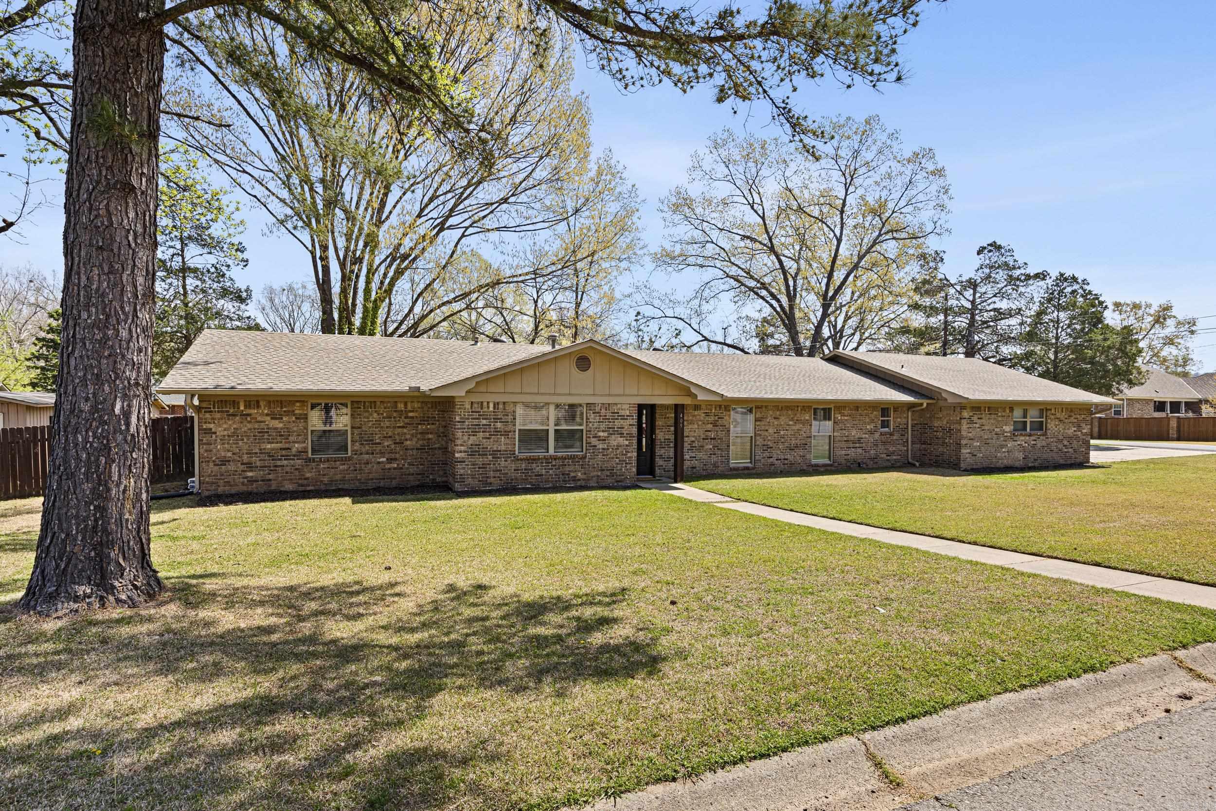 409 S Arlington  Russellville, AR