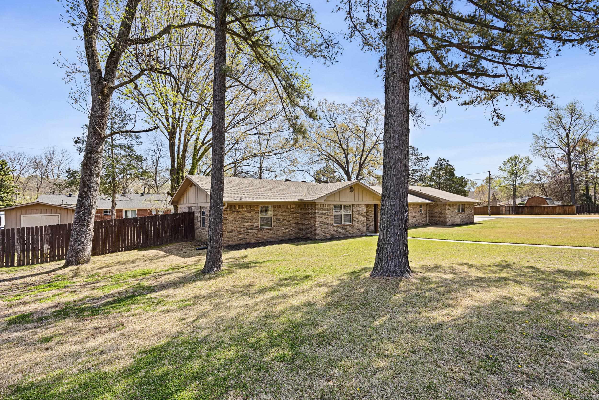 409 S Arlington  Russellville, AR