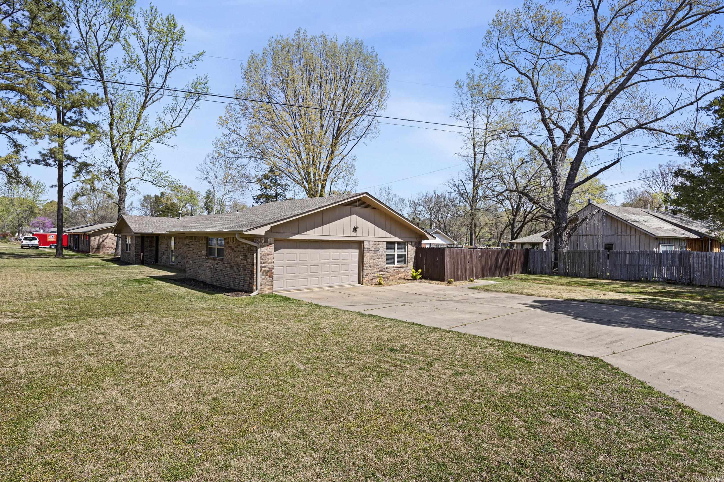 409 S Arlington  Russellville, AR
