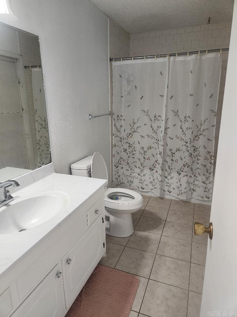 220  Cooper  Hot Springs, AR