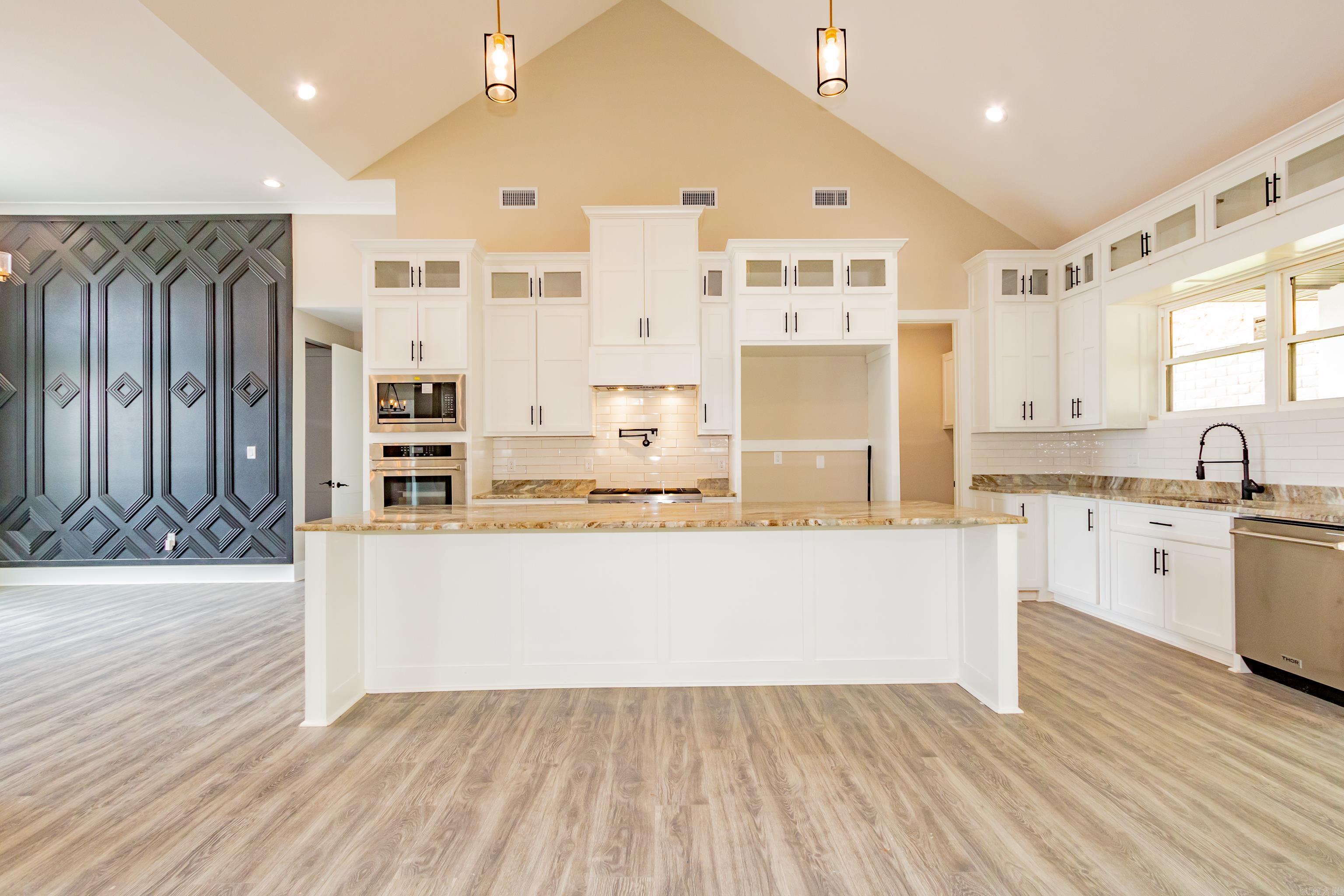 115  NAVAJO  Maumelle, AR