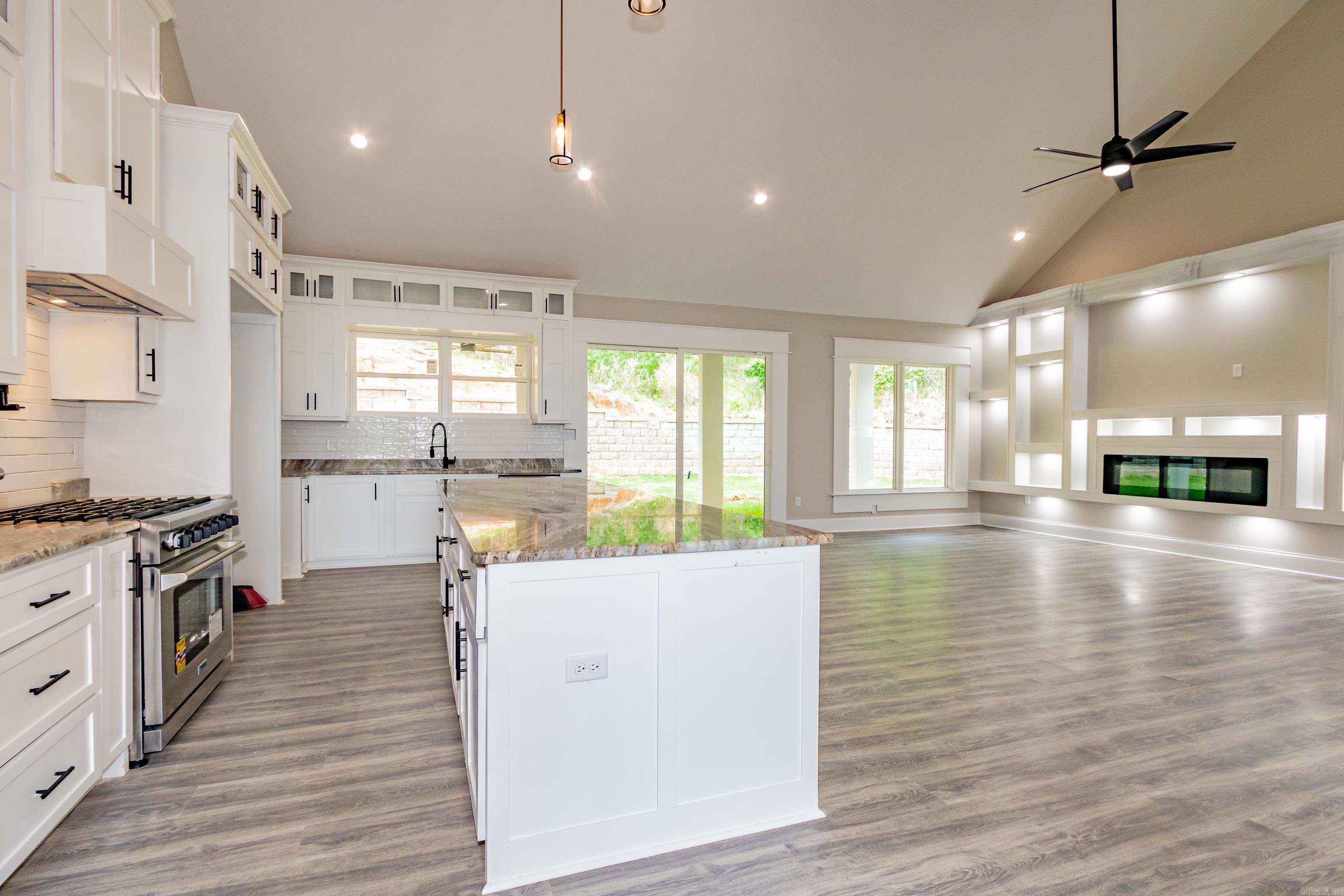 115  NAVAJO  Maumelle, AR
