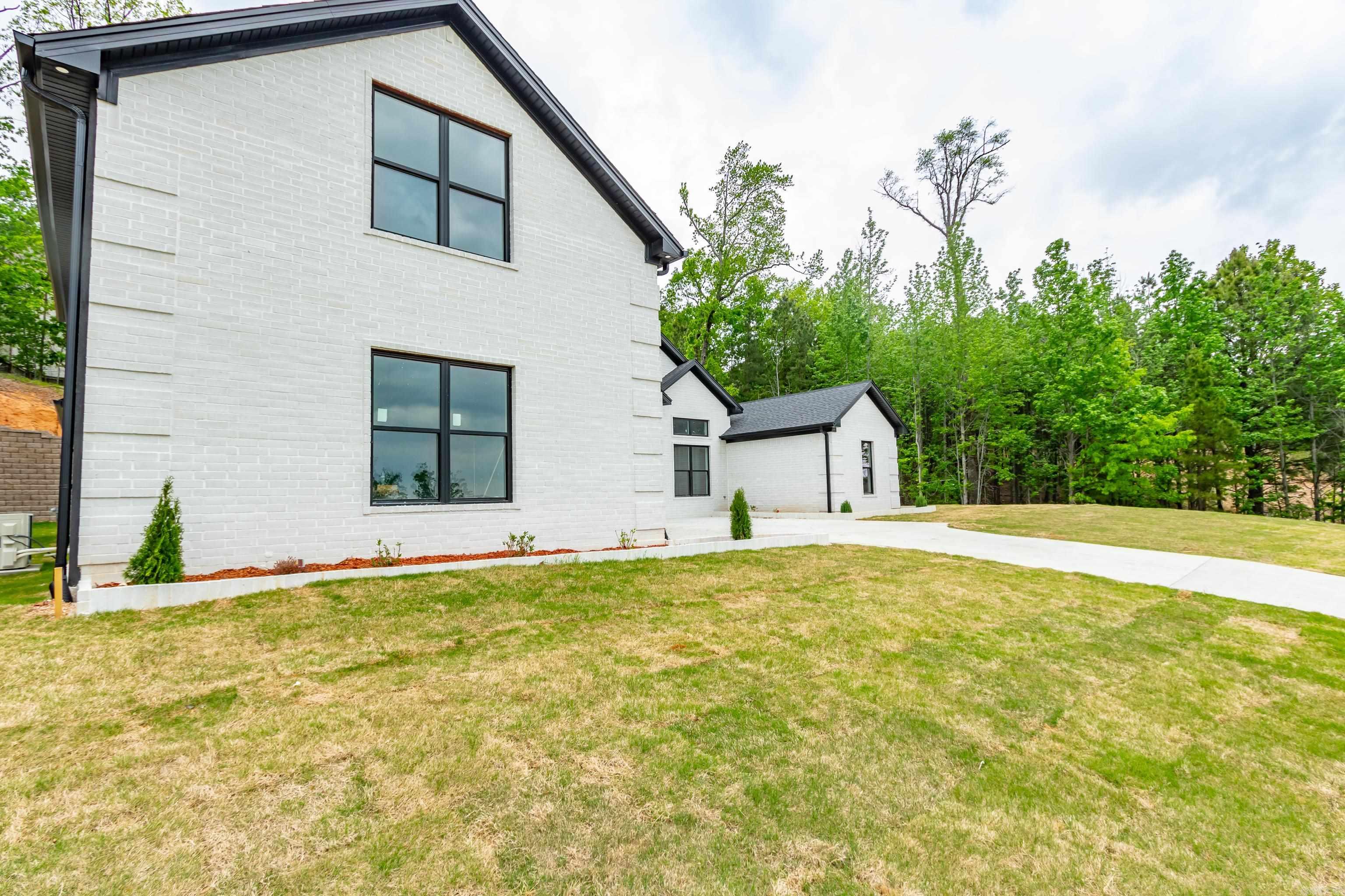 115  NAVAJO  Maumelle, AR
