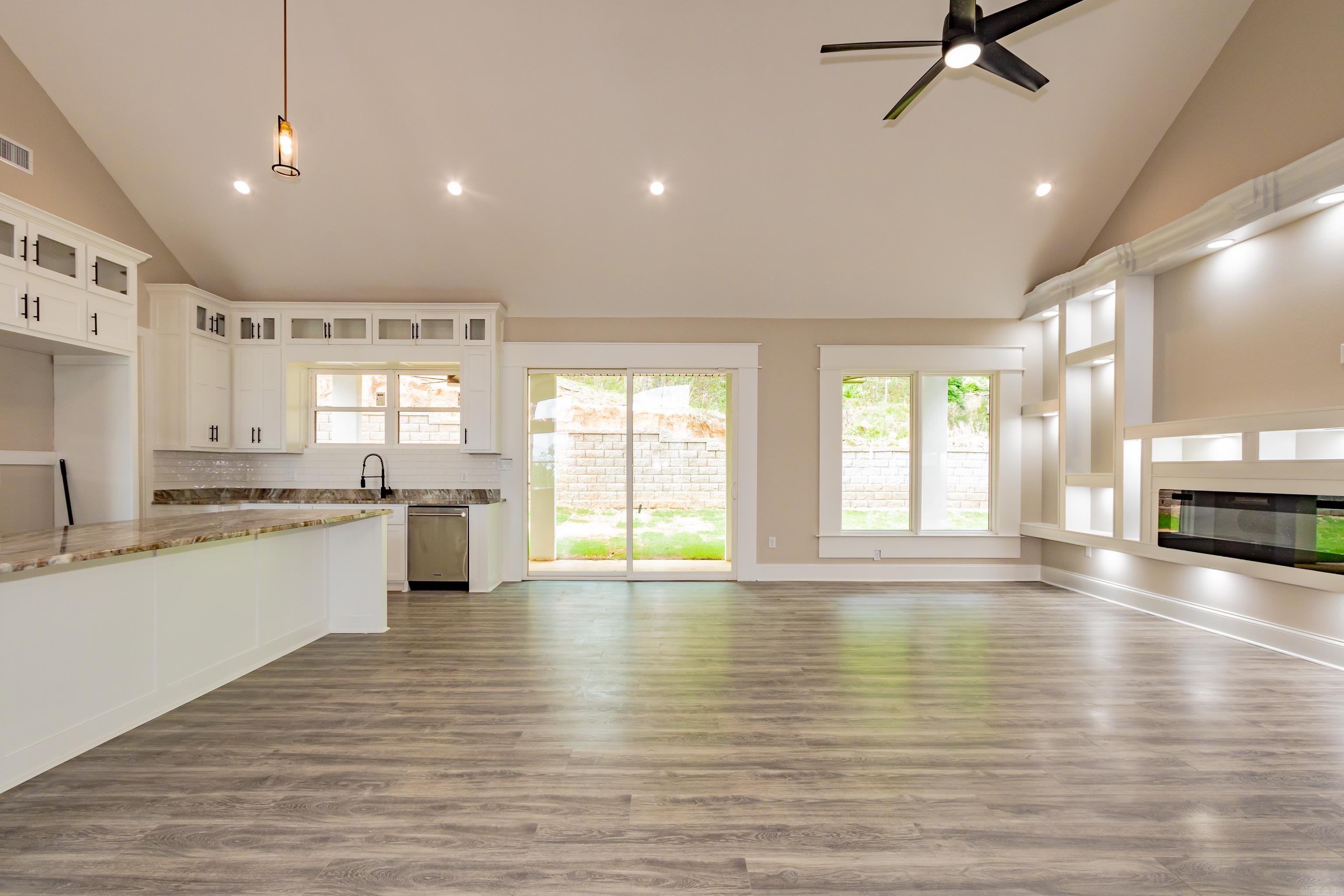 115  NAVAJO  Maumelle, AR