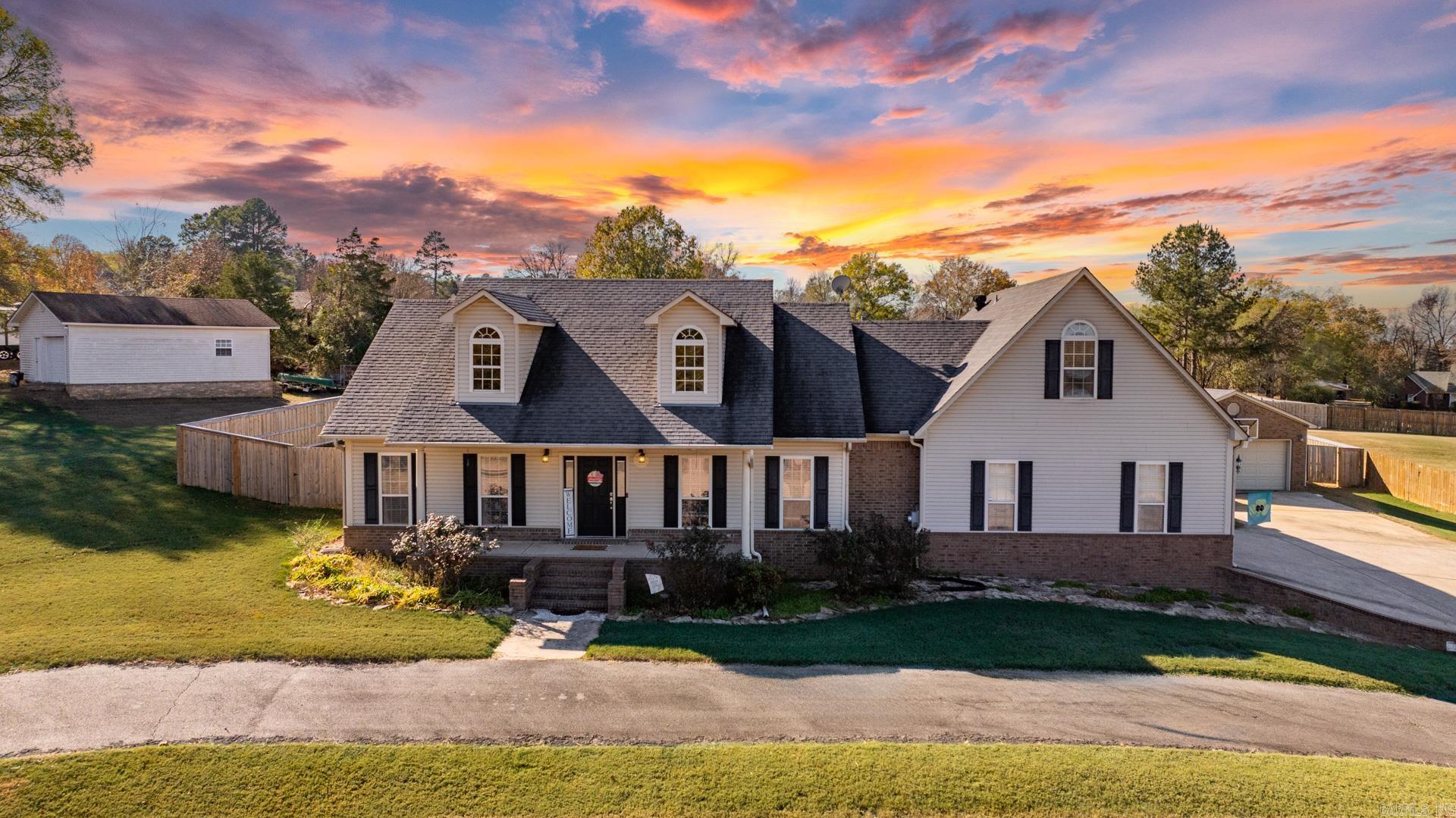11 Brookside Drive Greenbrier, AR 72058-9999