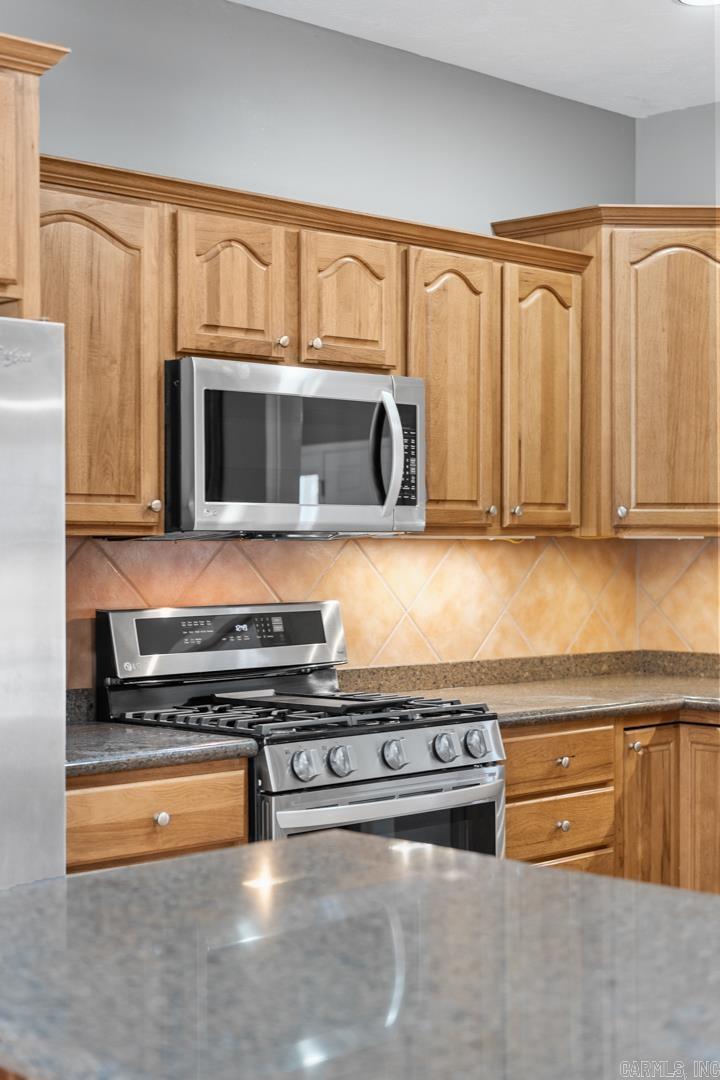 11 Brookside Drive Greenbrier, AR 72058-9999