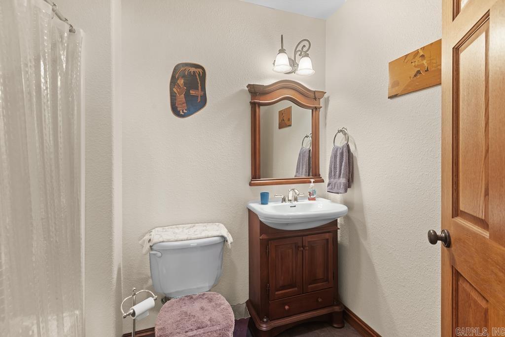 1211 CHESTNUT HILLS Drive Mountain Home, AR 72653
