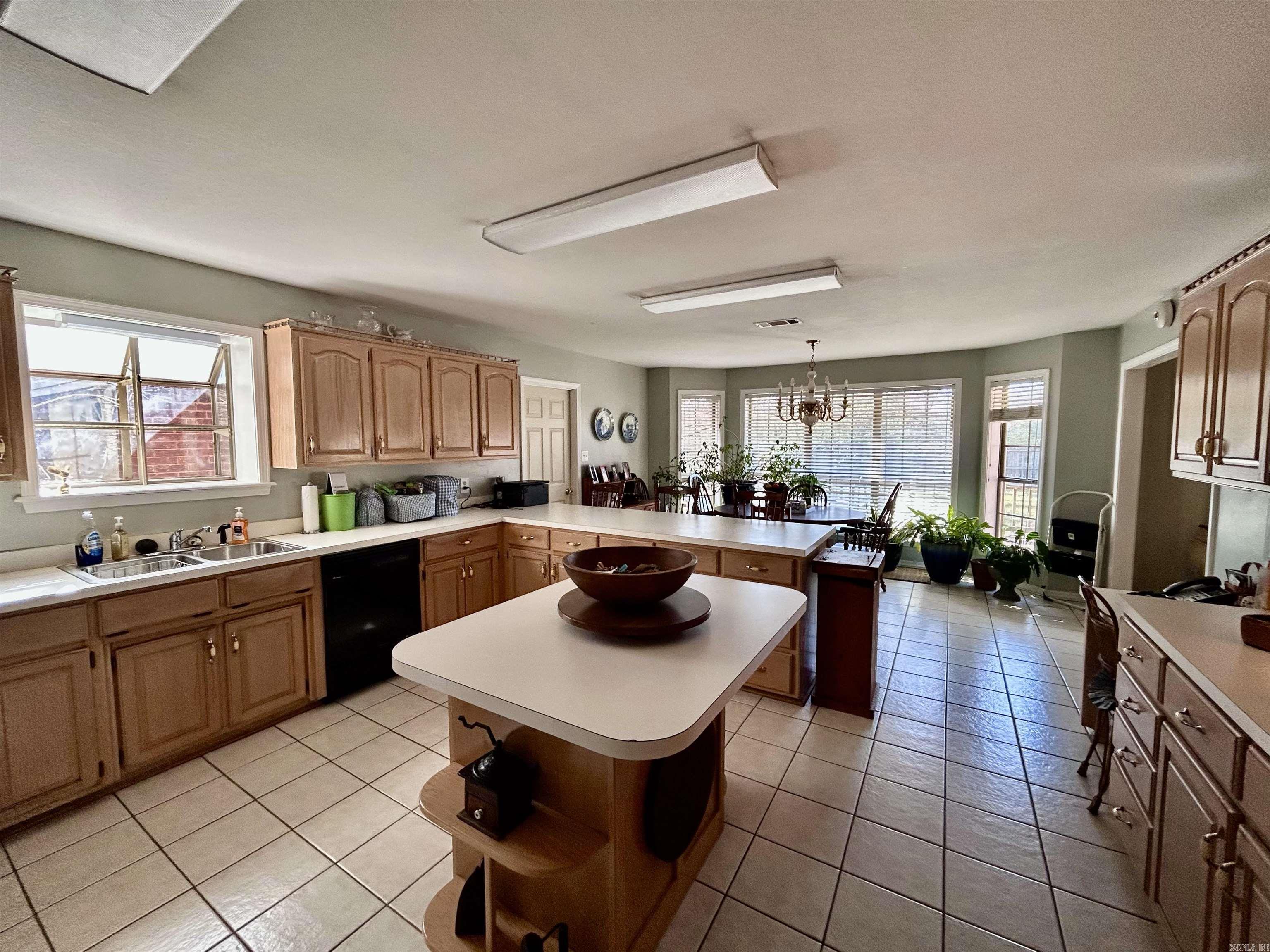 33 Violet Lane Russellville, AR 72802