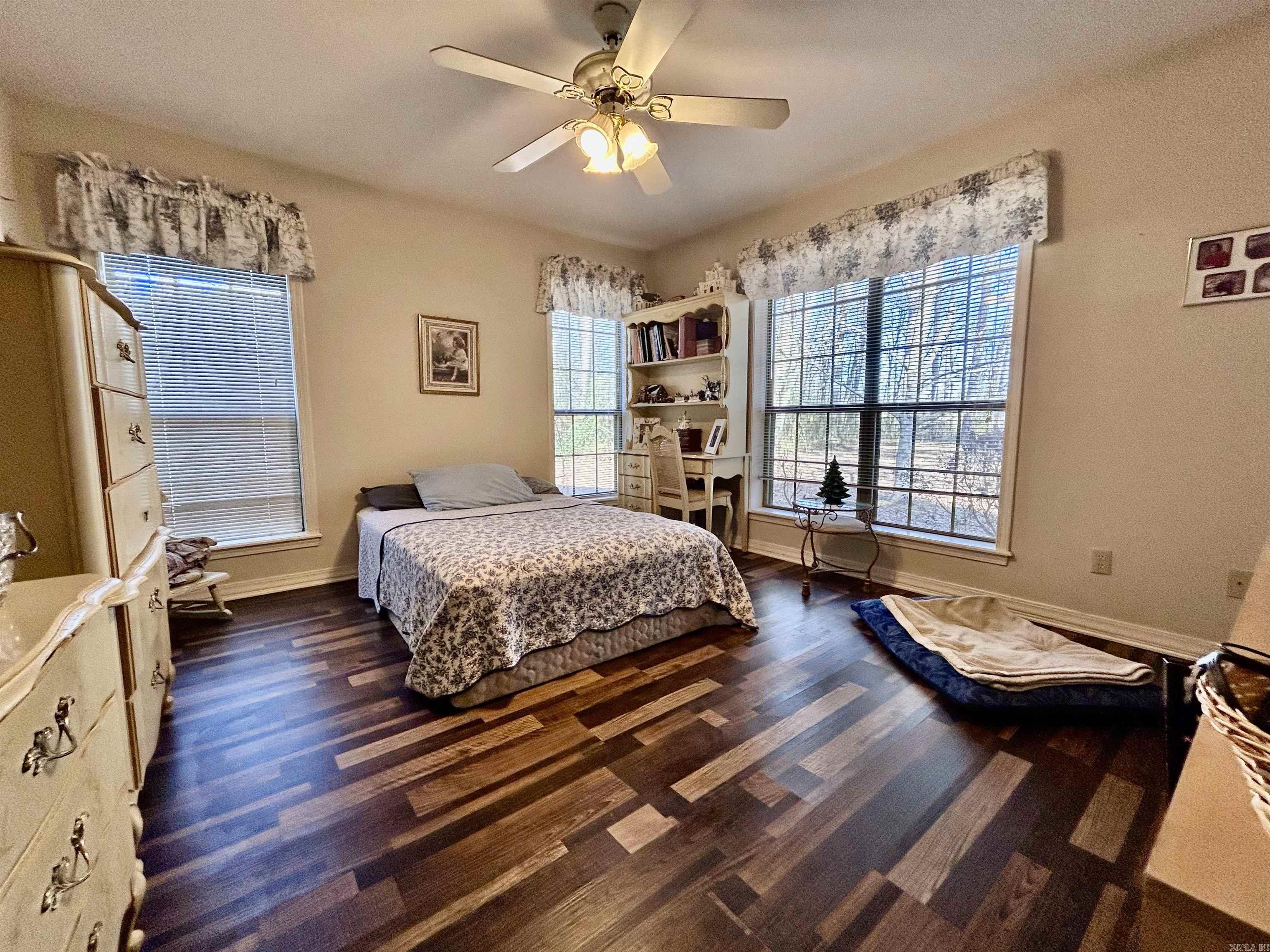 33 Violet Lane Russellville, AR 72802