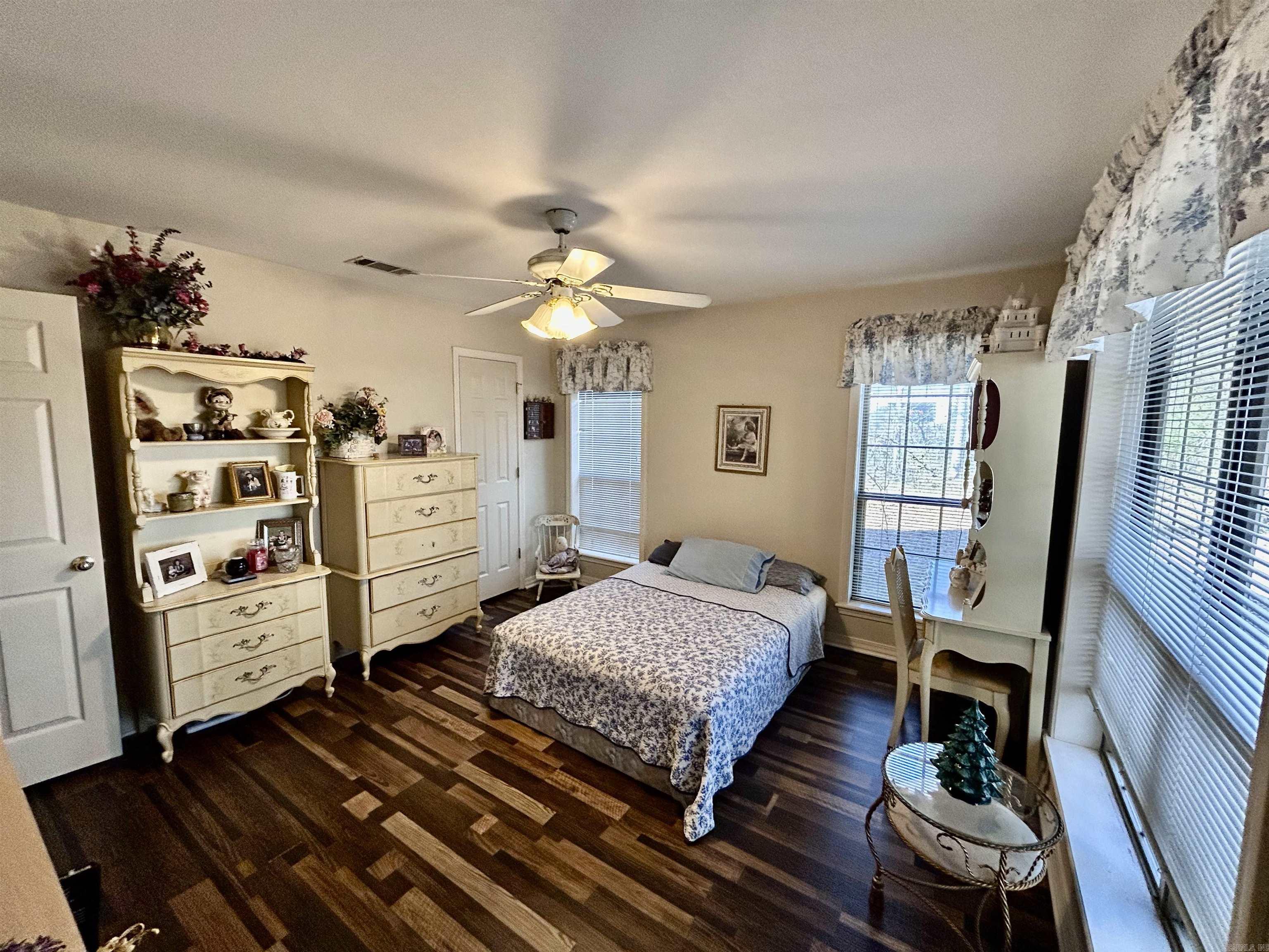 33 Violet Lane Russellville, AR 72802