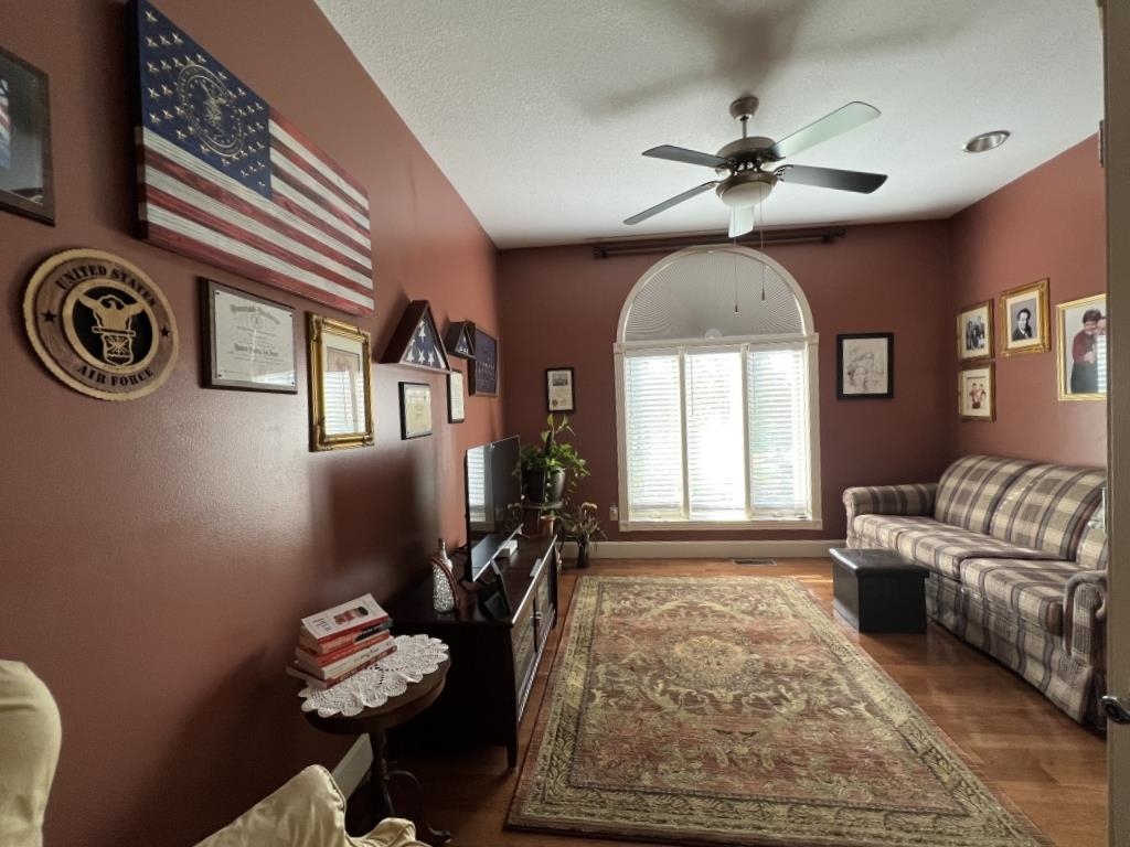 414  Airpark  Horseshoe Bend, AR