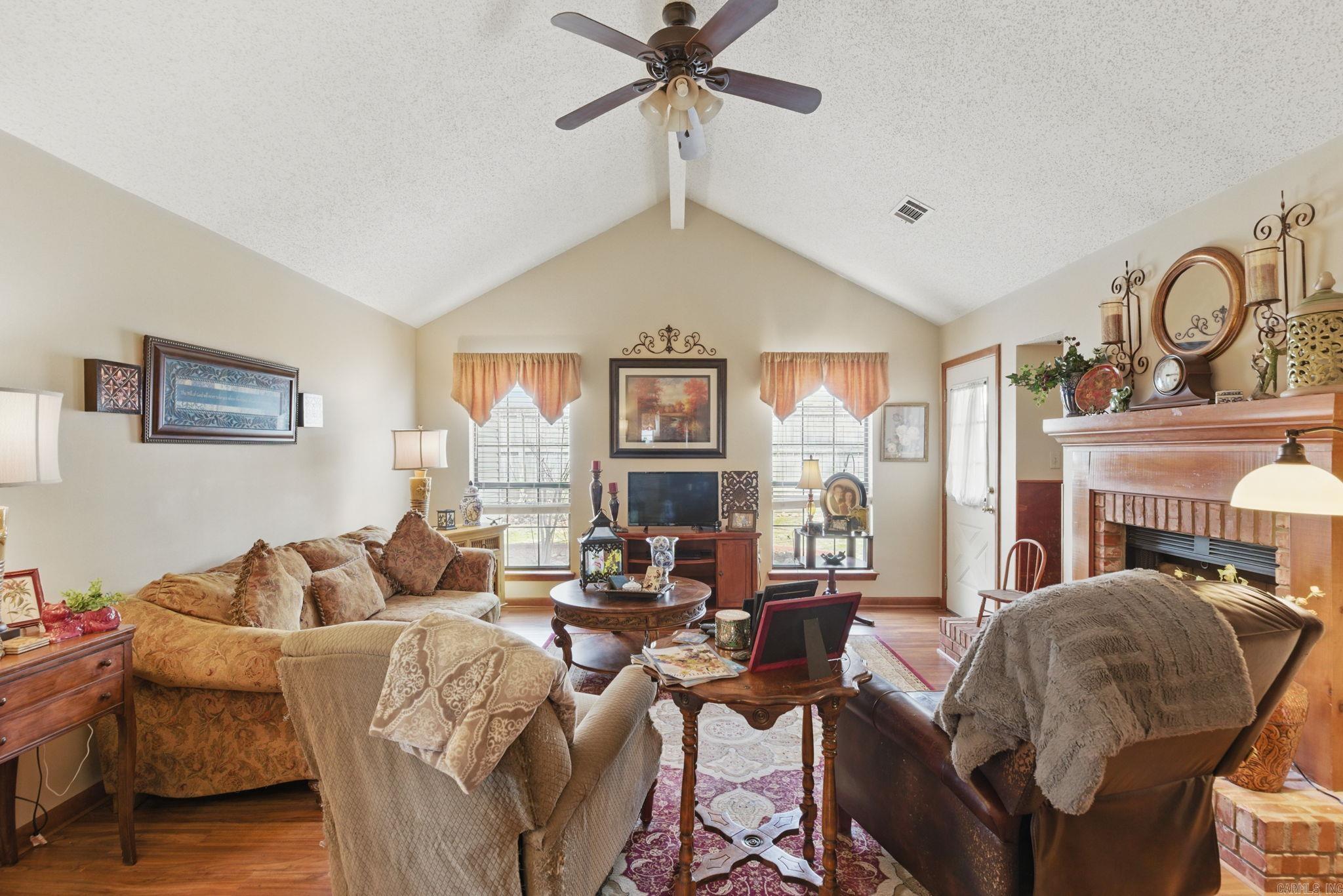 3  Redleaf Cir  Little Rock, AR