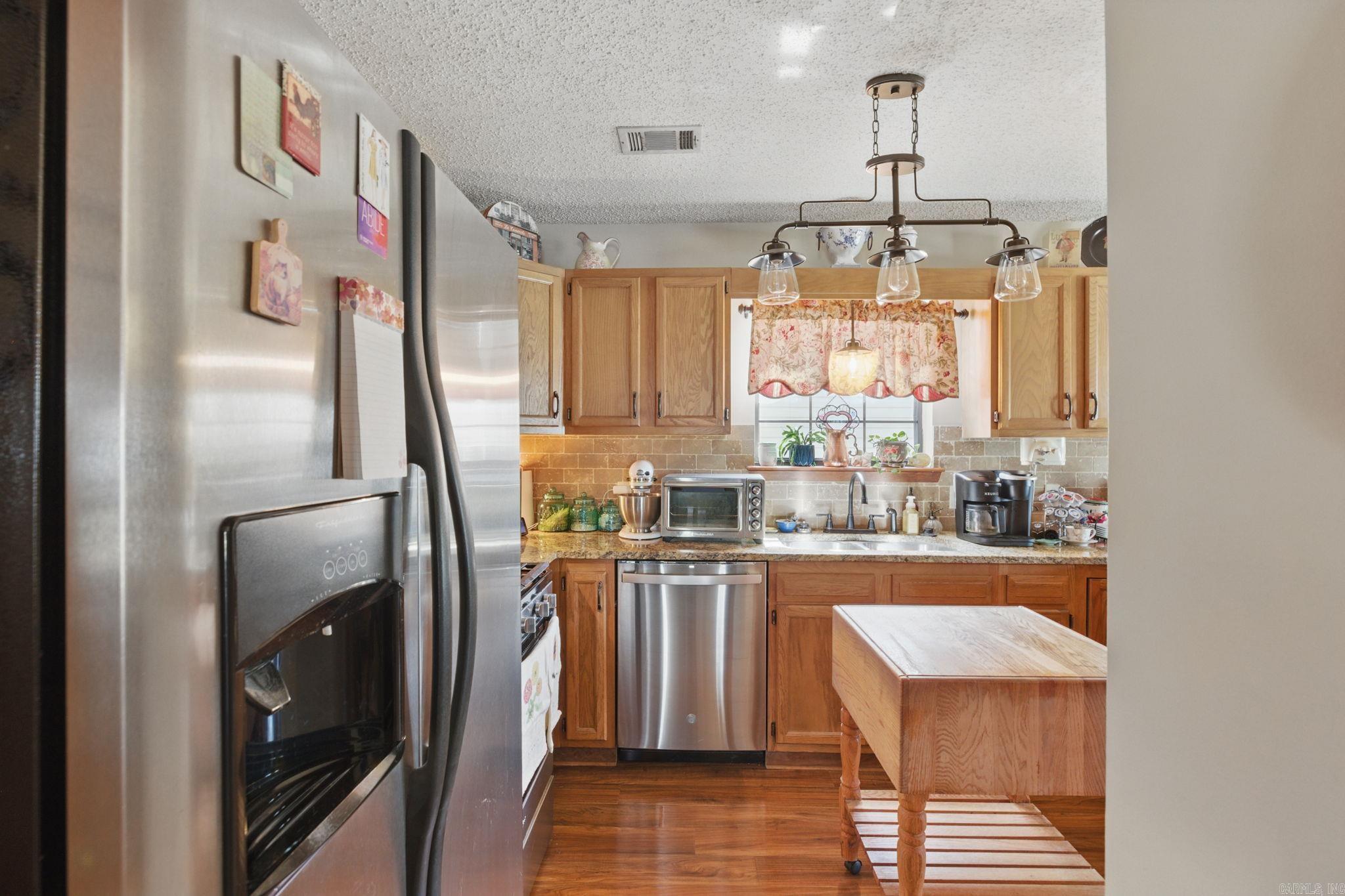 3  Redleaf Cir  Little Rock, AR