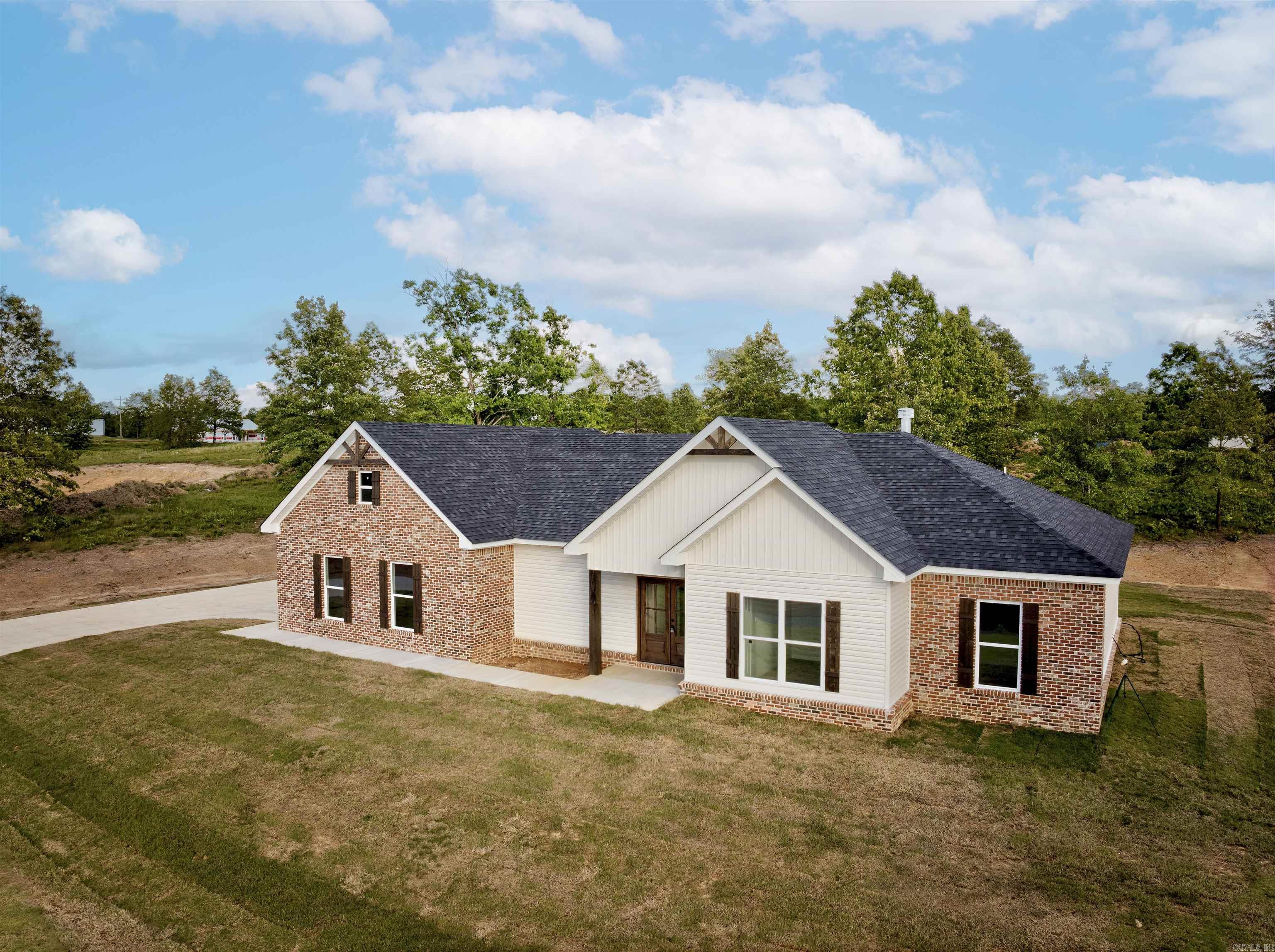 1017  Creekwood  Bauxite, AR