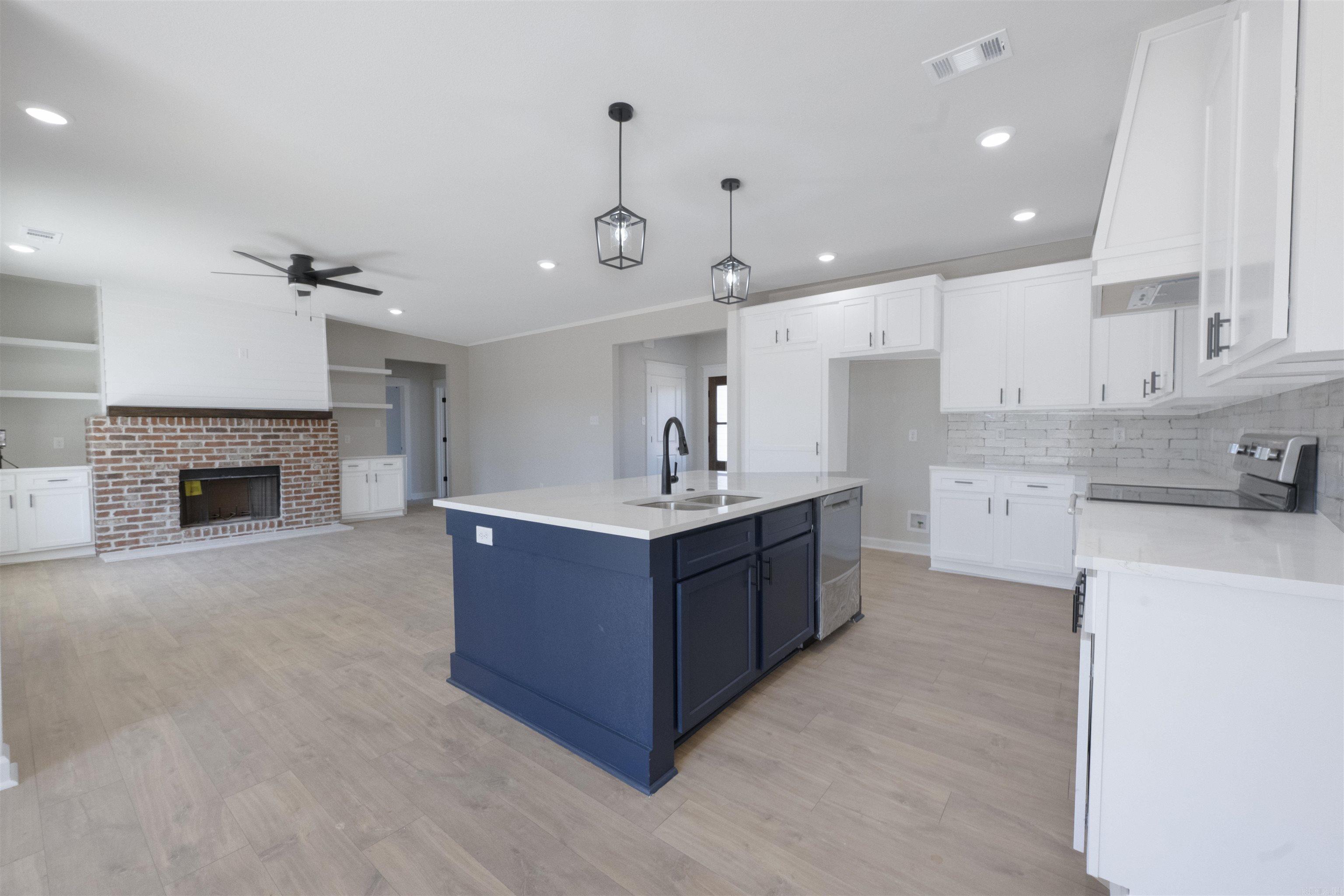 1017  Creekwood  Bauxite, AR