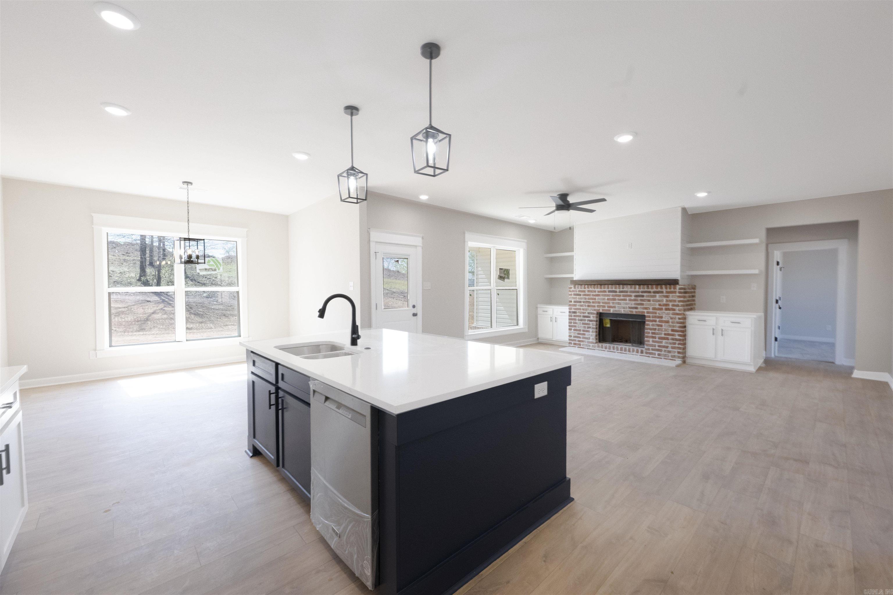 1017  Creekwood  Bauxite, AR