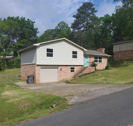 204  Gladstone  Hot Springs, AR