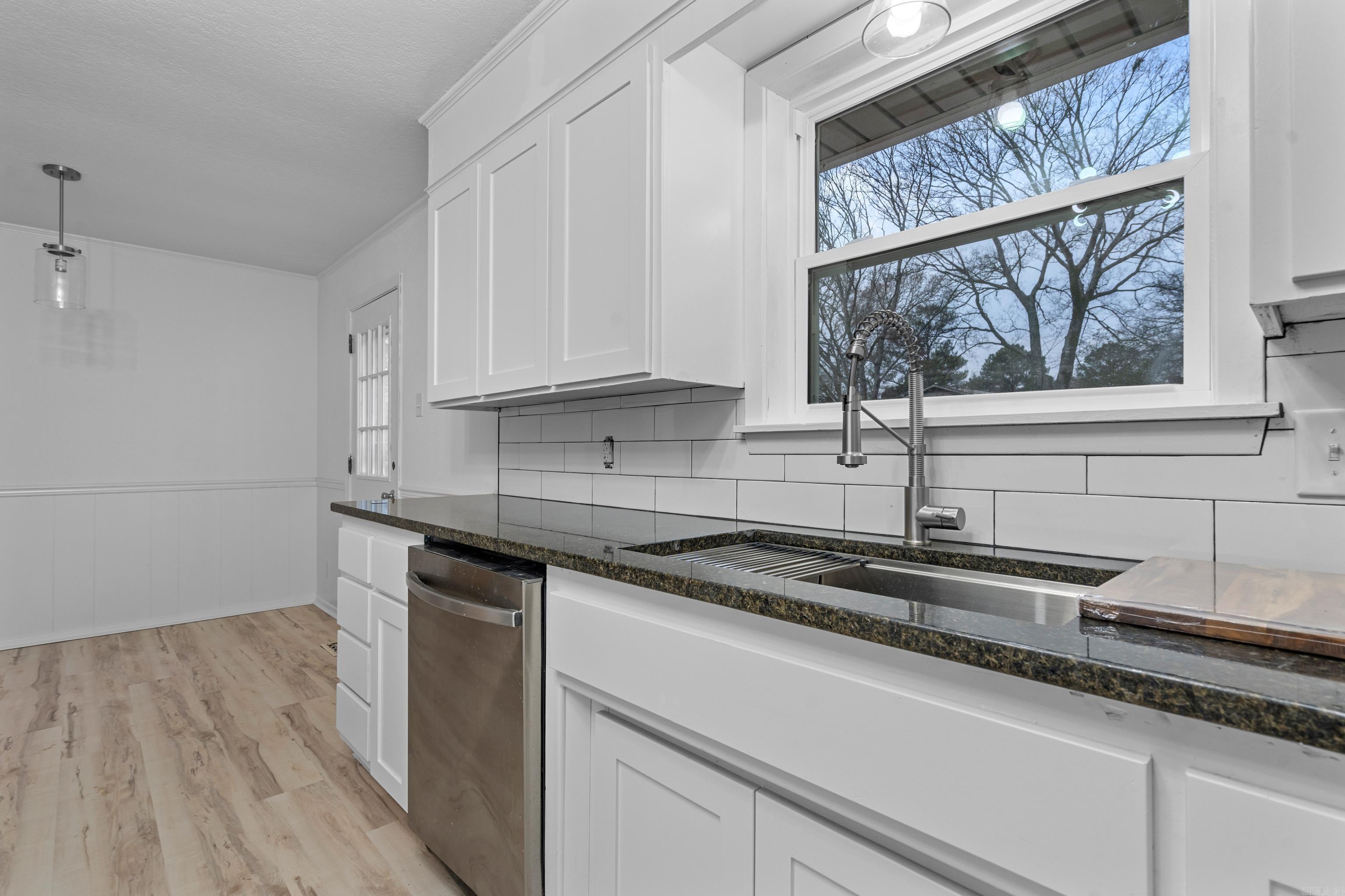 204  Gladstone  Hot Springs, AR