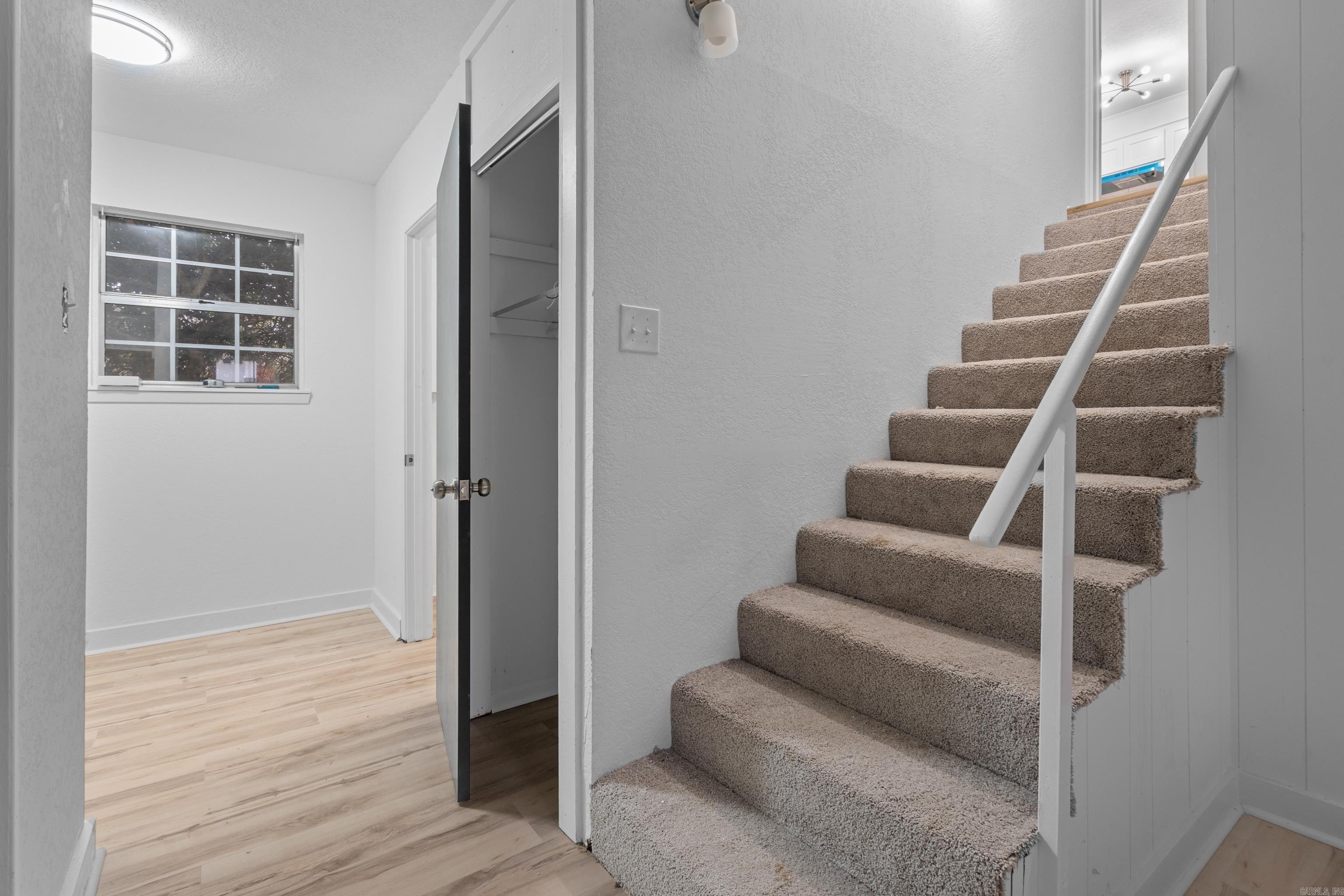 204  Gladstone  Hot Springs, AR