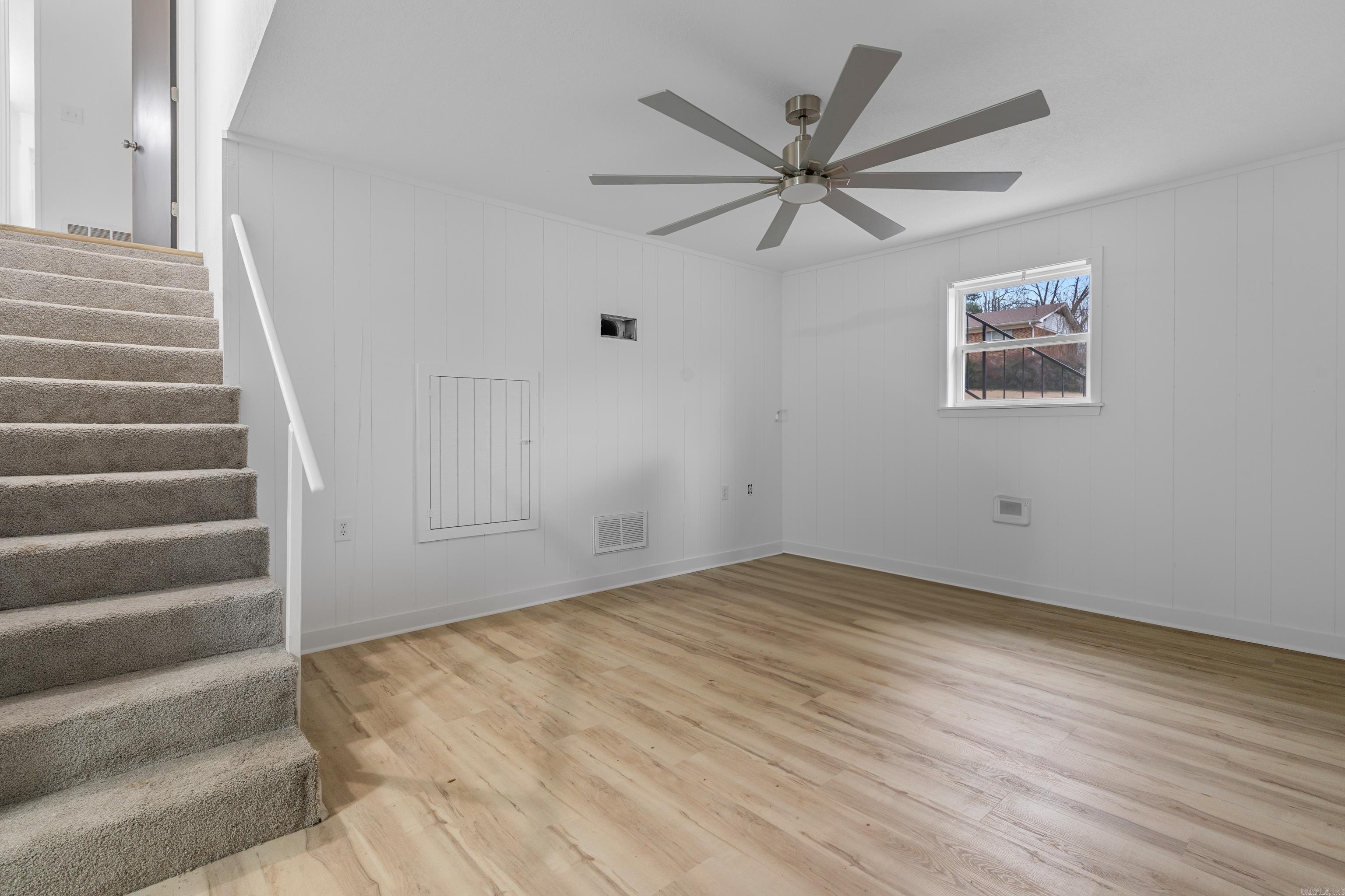 204  Gladstone  Hot Springs, AR