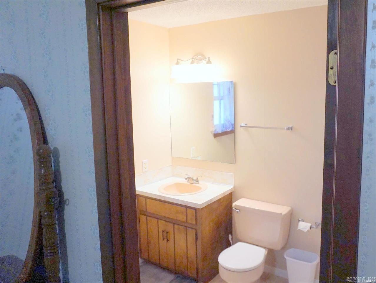 209  Gladstone  Hot Springs, AR