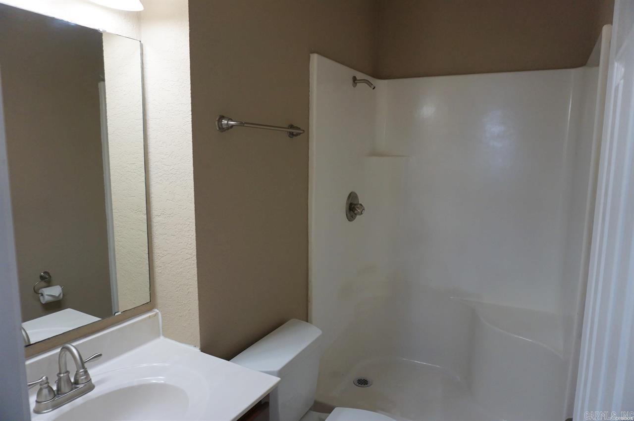 209  Gladstone  Hot Springs, AR