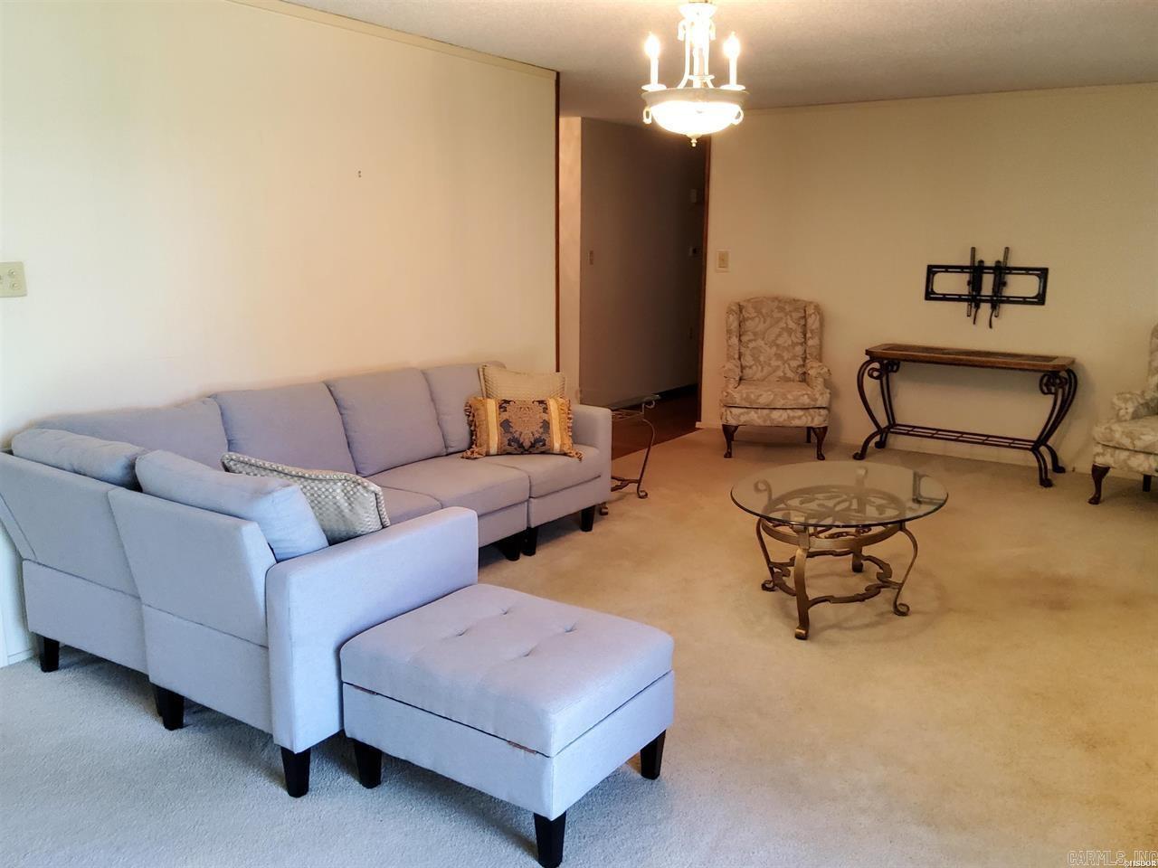 209  Gladstone  Hot Springs, AR