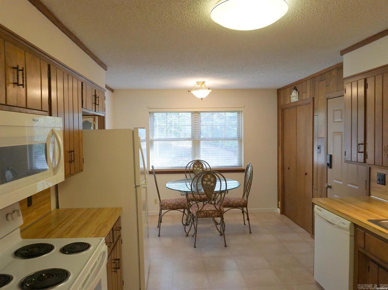 209  Gladstone  Hot Springs, AR