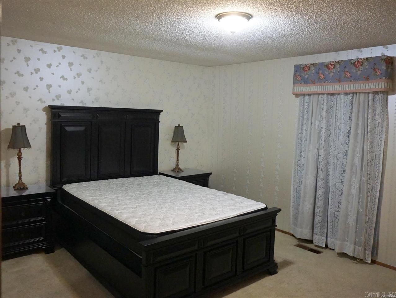 209  Gladstone  Hot Springs, AR