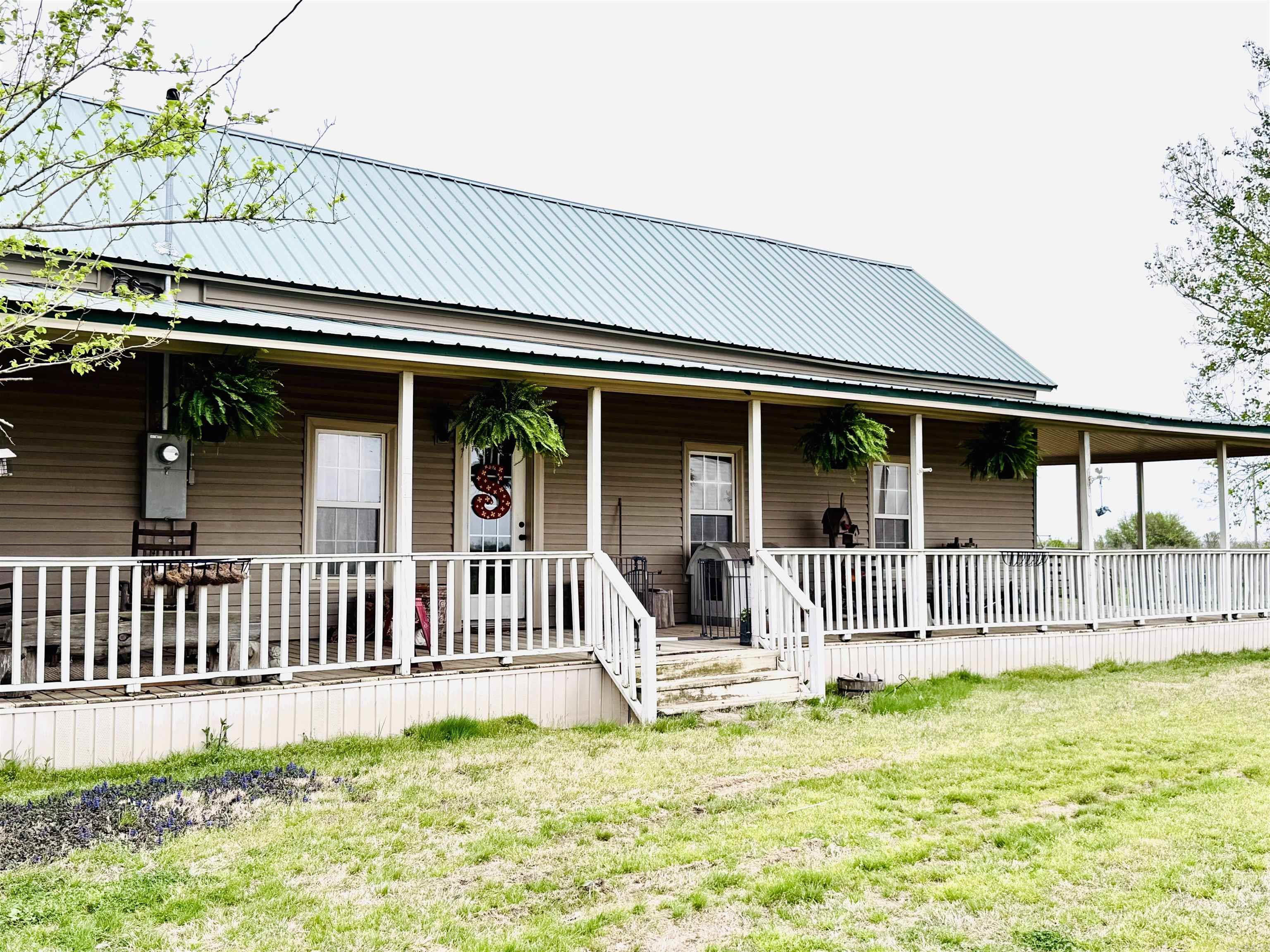 77 Artie Robinson Rd