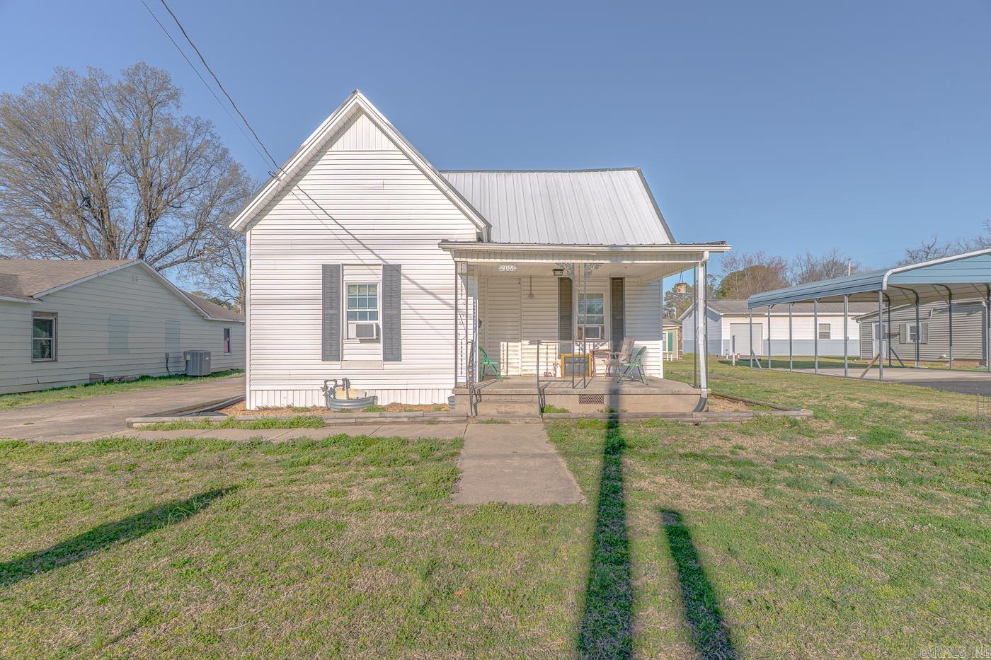 908 S 7th  Paragould, AR