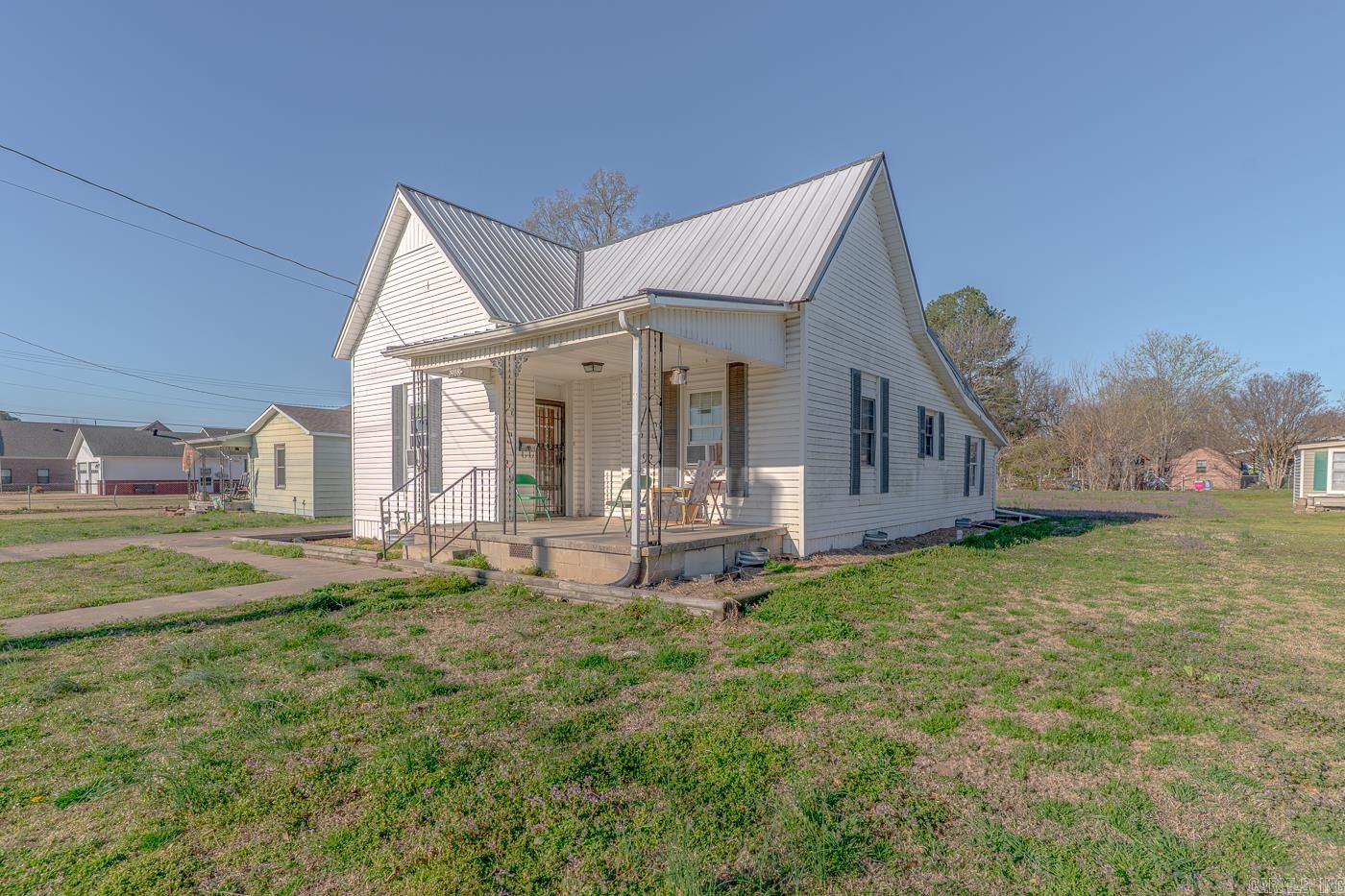 908 S 7th  Paragould, AR