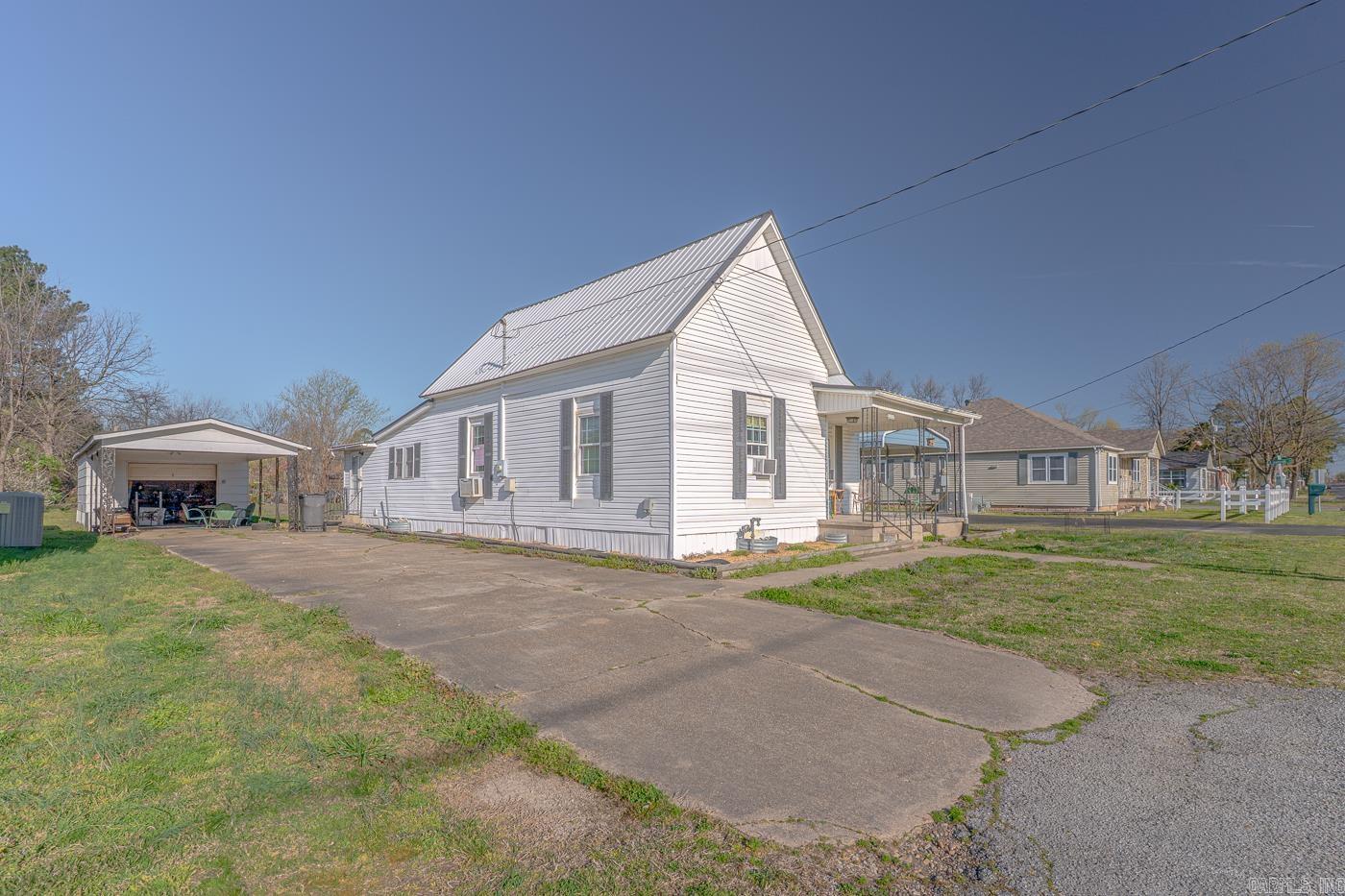 908 S 7th  Paragould, AR