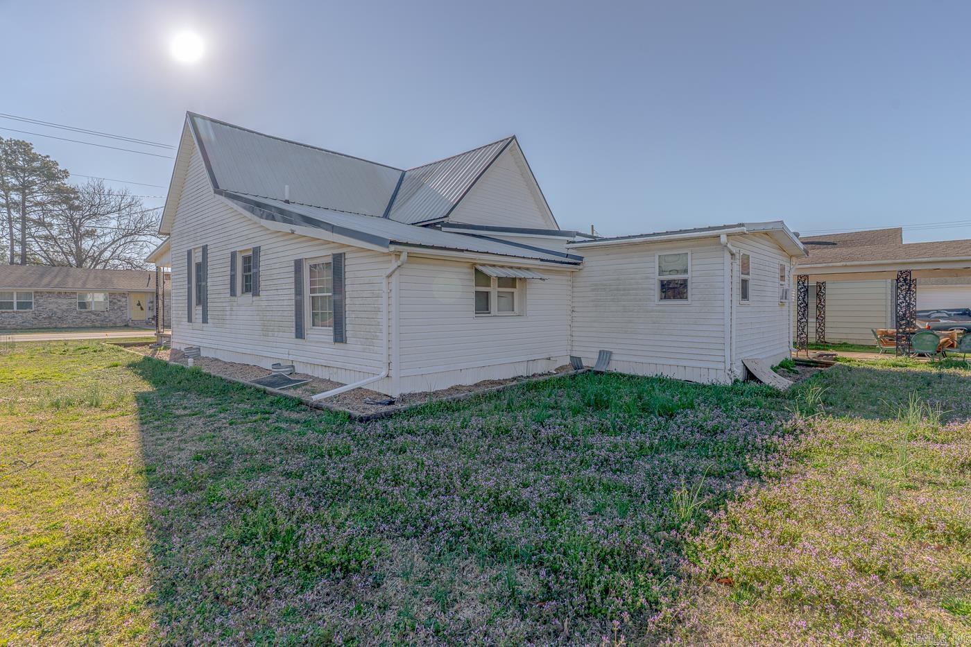 908 S 7th  Paragould, AR