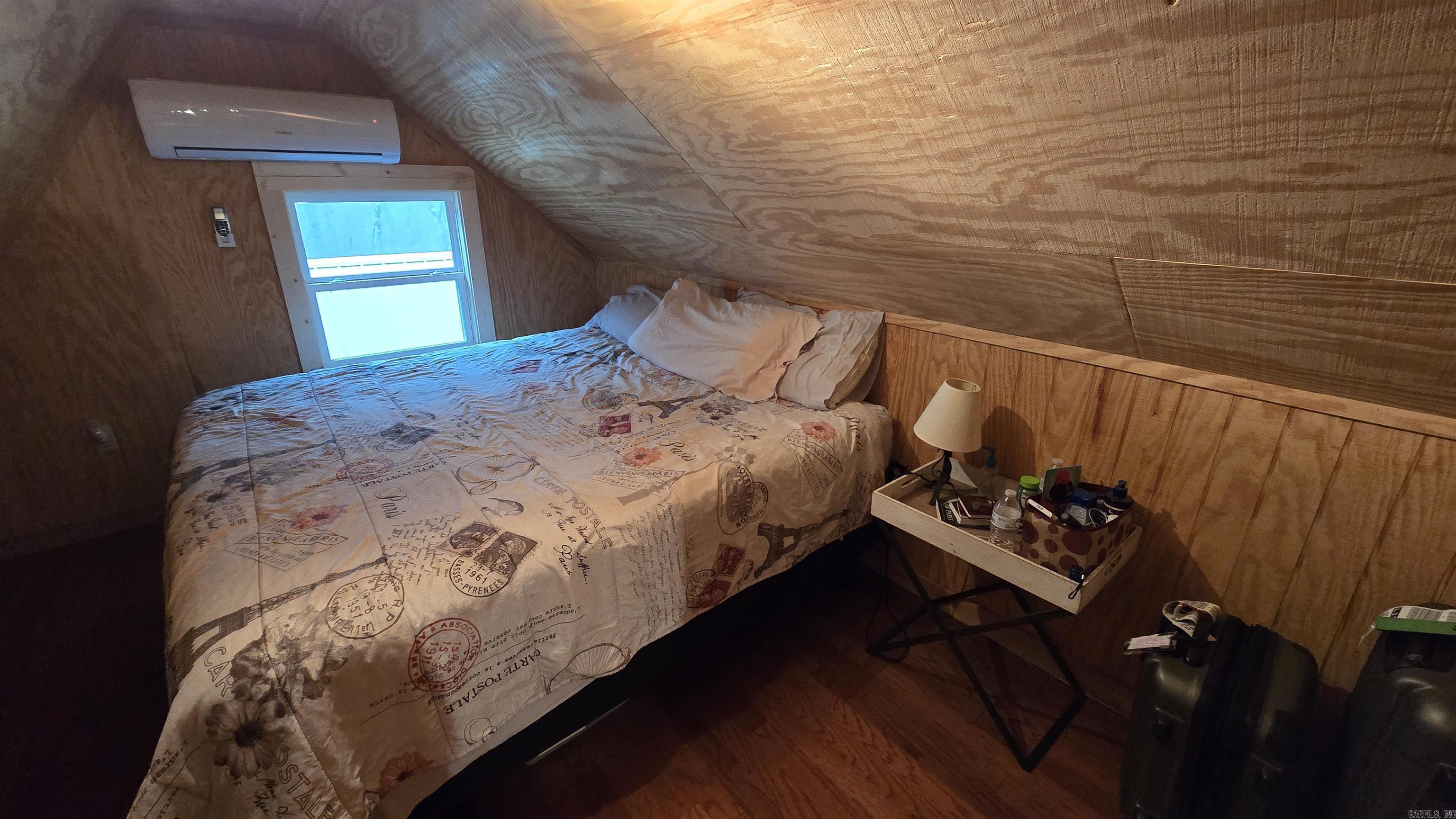 1745  Sandiff  Shirley, AR