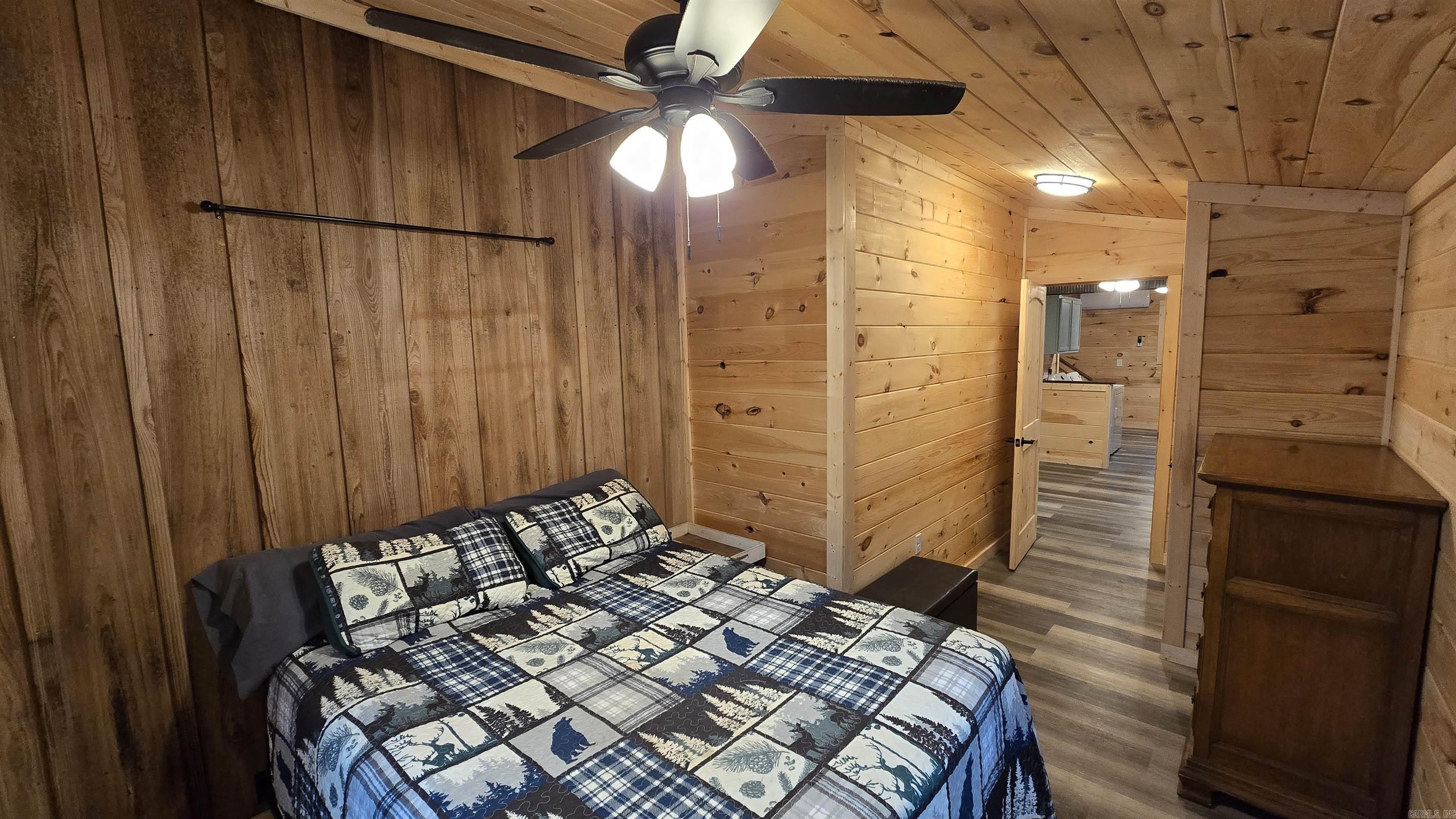 1745  Sandiff  Shirley, AR