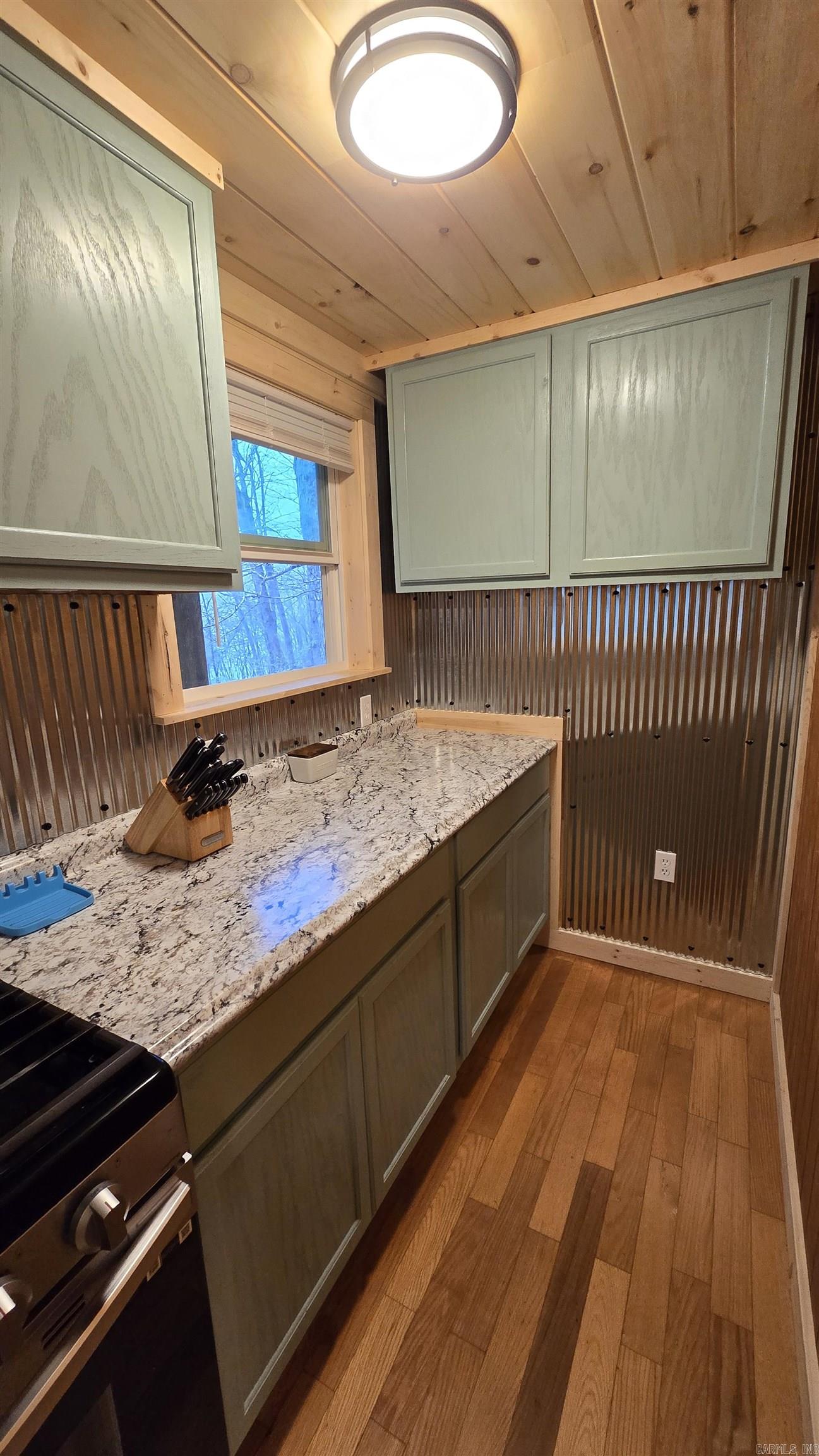 1745  Sandiff  Shirley, AR