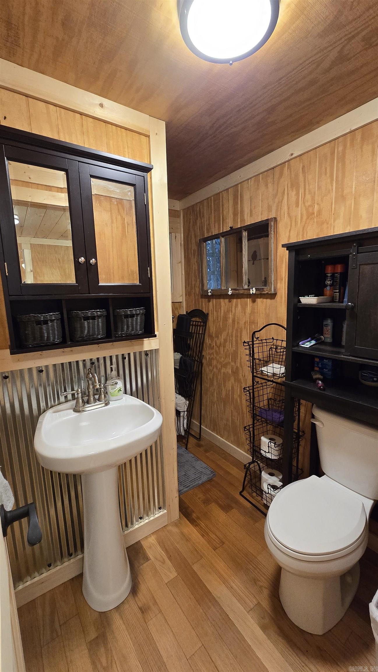 1745  Sandiff  Shirley, AR