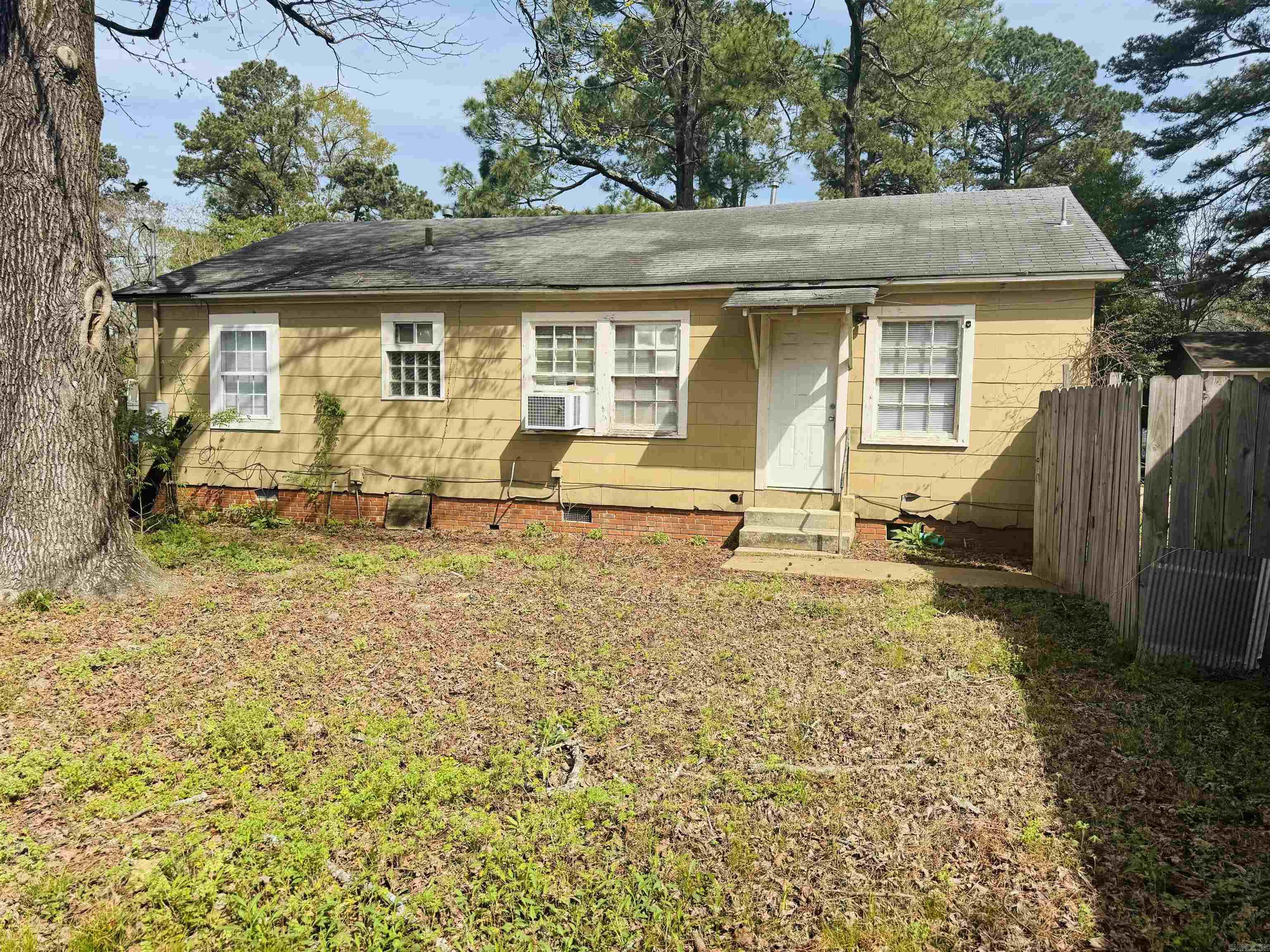 731  Lucy  Magnolia, AR
