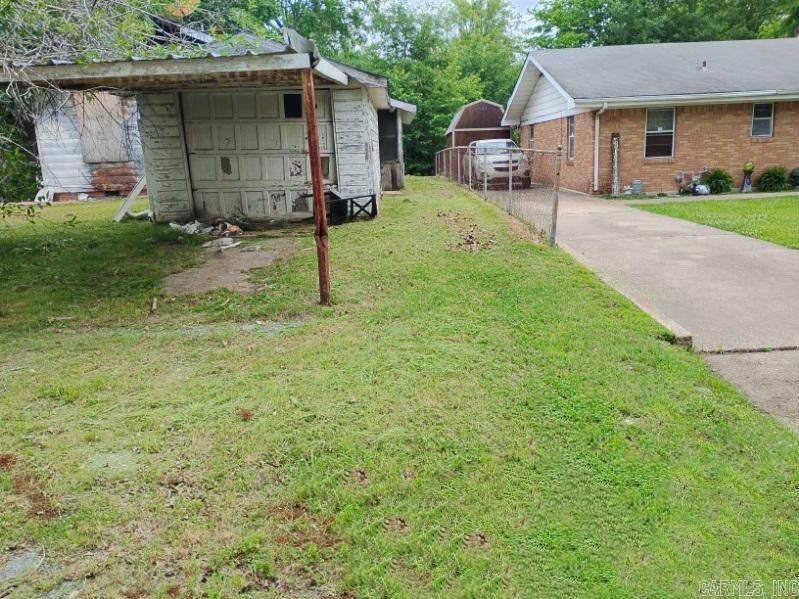 1521 S Maple  Pine Bluff, AR