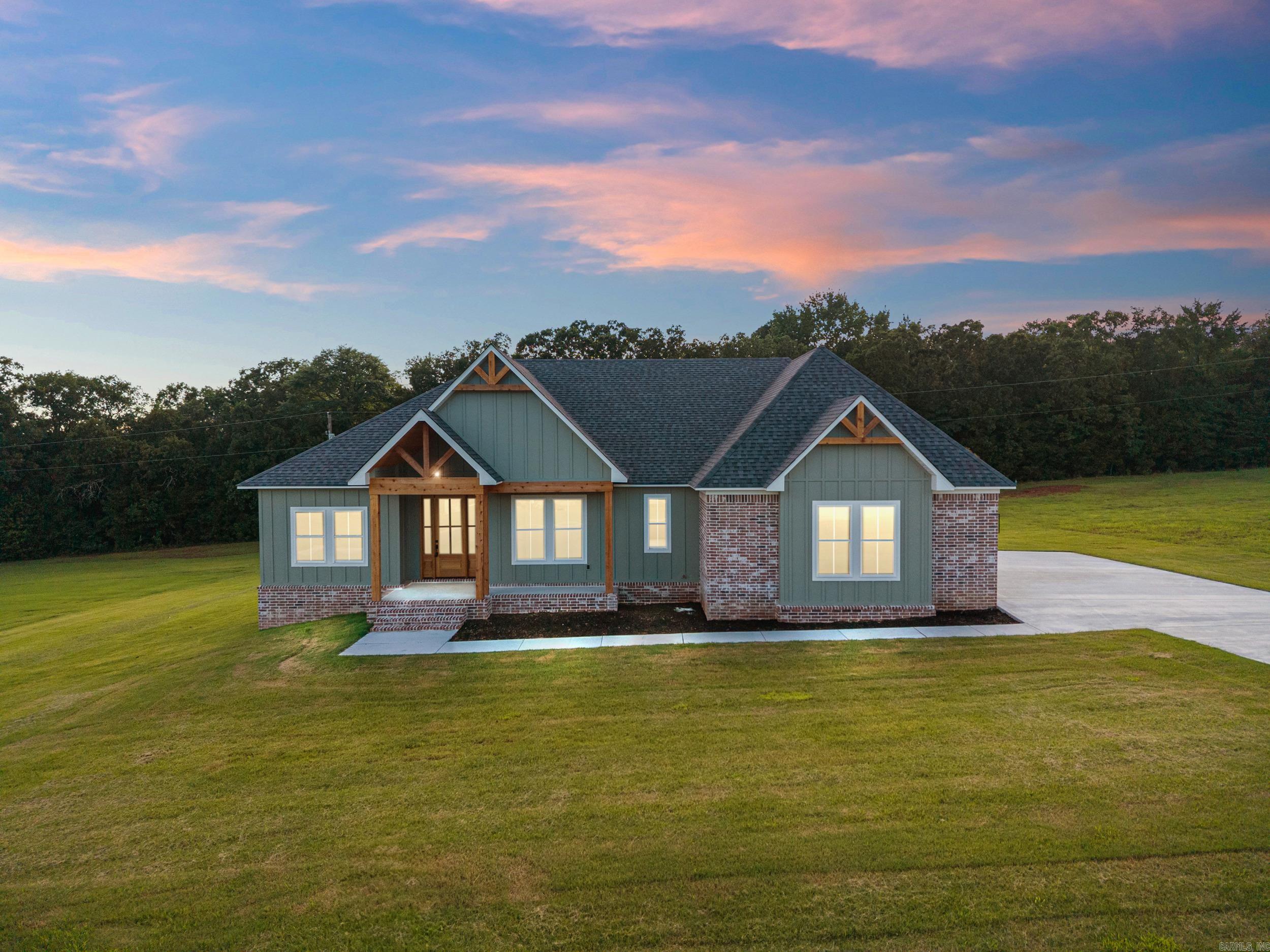 7 Avrey Lane Greenbrier, AR 72058
